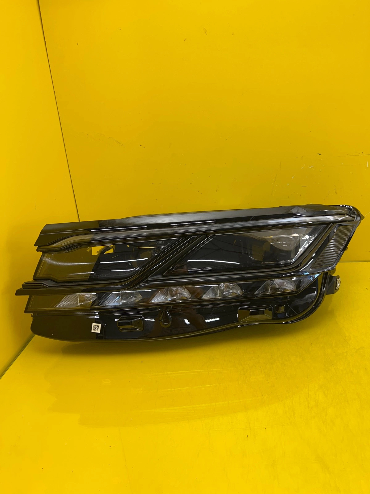 Reflektor Lampa Lewa VW Touareg III 3 19- Full led 761941081A Autolamps Reflektor Lampa Lewa VW Touareg III 3 19- Full led 761941081A