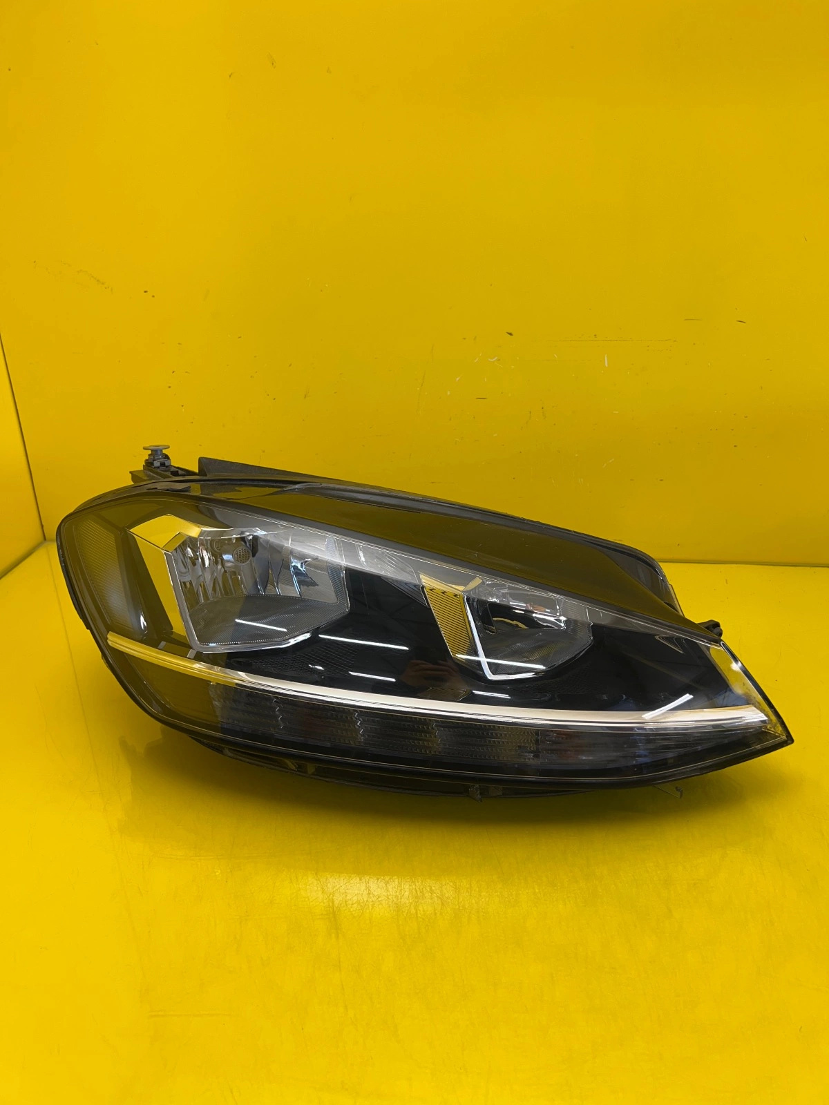 Reflektor Lampa Prawa VW Golf VII Lift 5G1941006D zwykła Autolamps Reflektor Lampa Prawa VW Golf VII Lift 5G1941006D zwykła