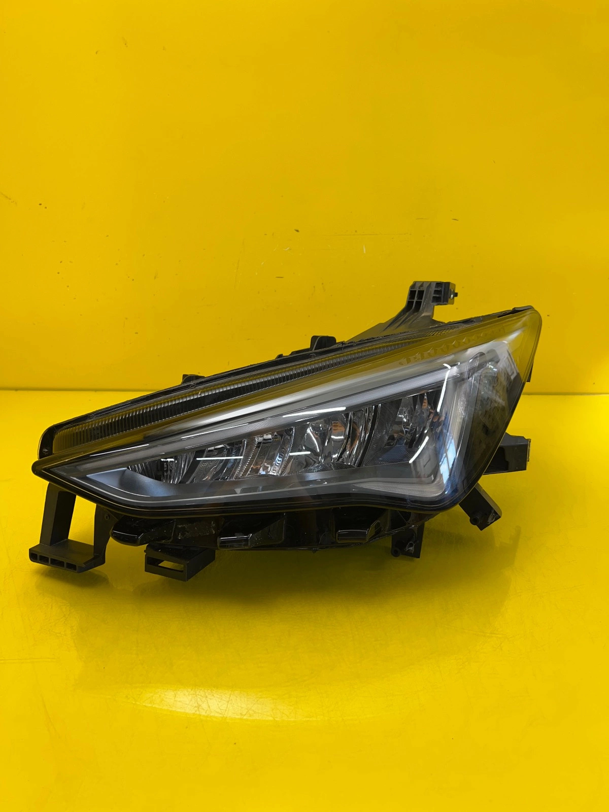 Reflektor Lampa Lewa Seat Cupra Born Full Led 10F941007H Autolamps Reflektor Lampa Lewa Seat Cupra Born Full Led 10F941007H