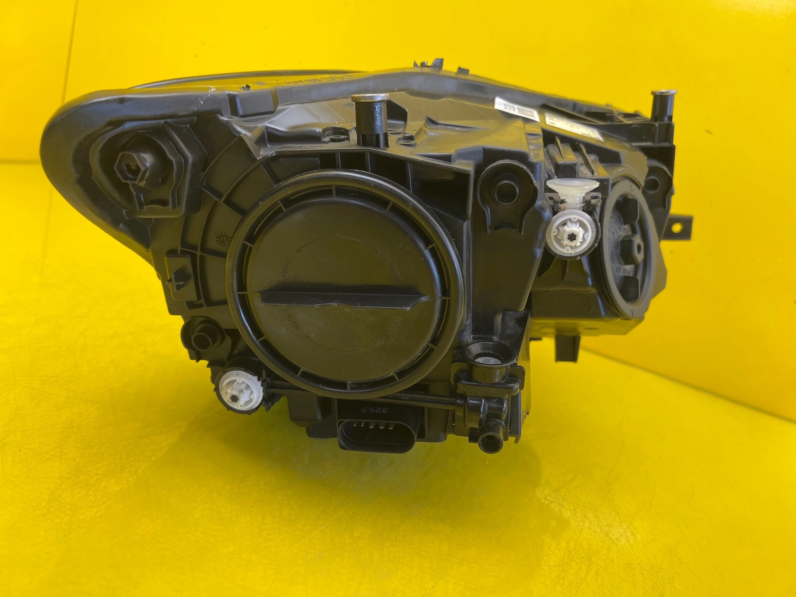 Reflektor Lampa prawa Mercedes Citan II W420 Zwykła H7 z LED A4209060000 Autolamps 6 Reflektor Lampa prawa Mercedes Citan II W420 Zwykła H7 z LED A4209060000