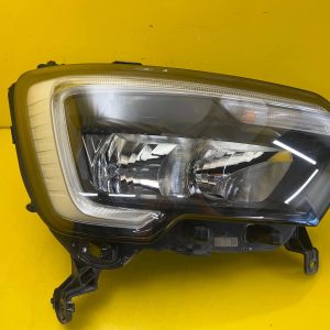 Reflektor Lampa Prawa Renault Master III IV 19- LED 260105567R