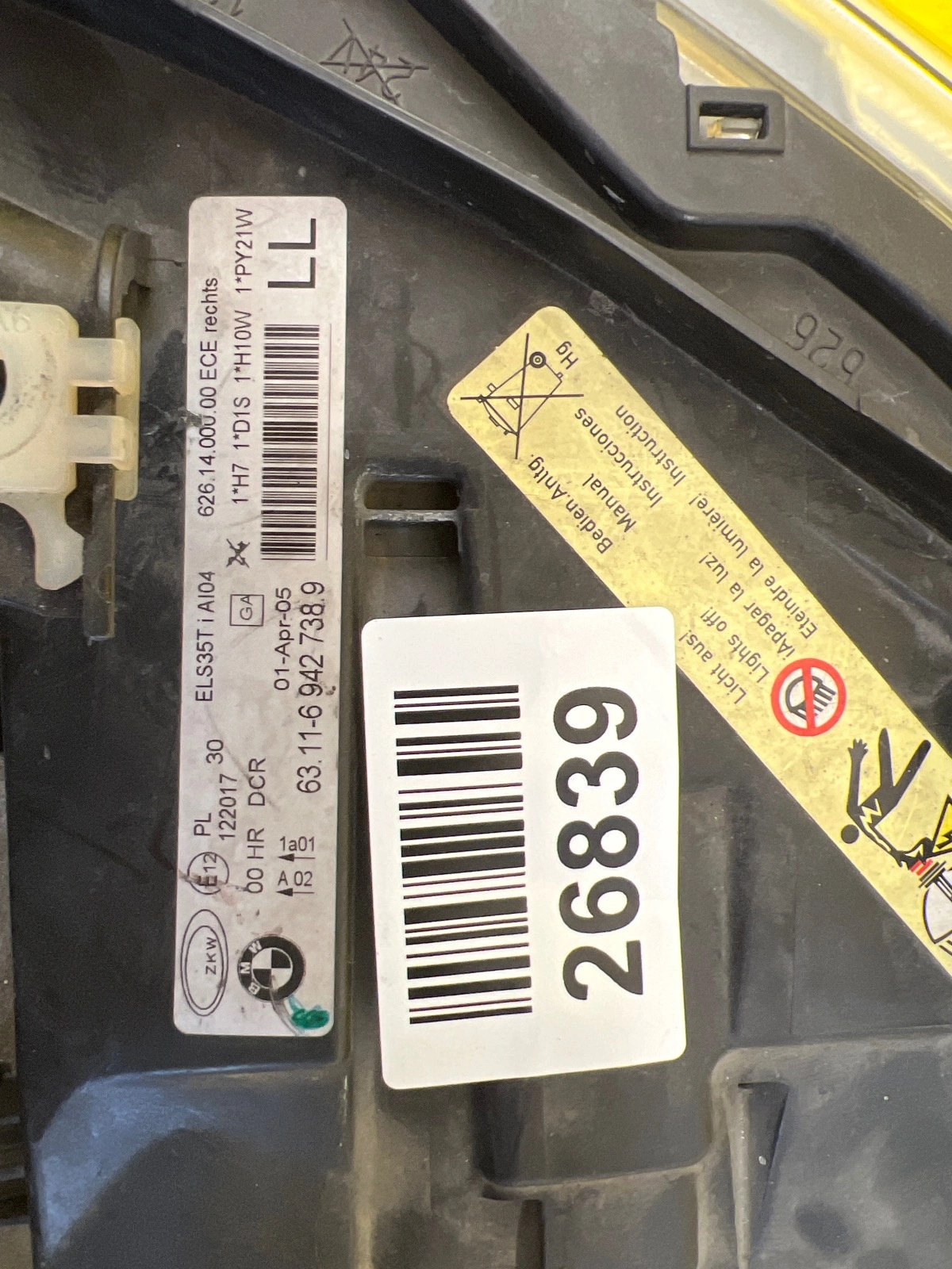 Reflektor Lampa prawa BMW 3 E90 E91 04-08 Bi Xenon 6942738.9 Autolamps 2 Reflektor Lampa prawa BMW 3 E90 E91 04-08 Bi Xenon 6942738.9