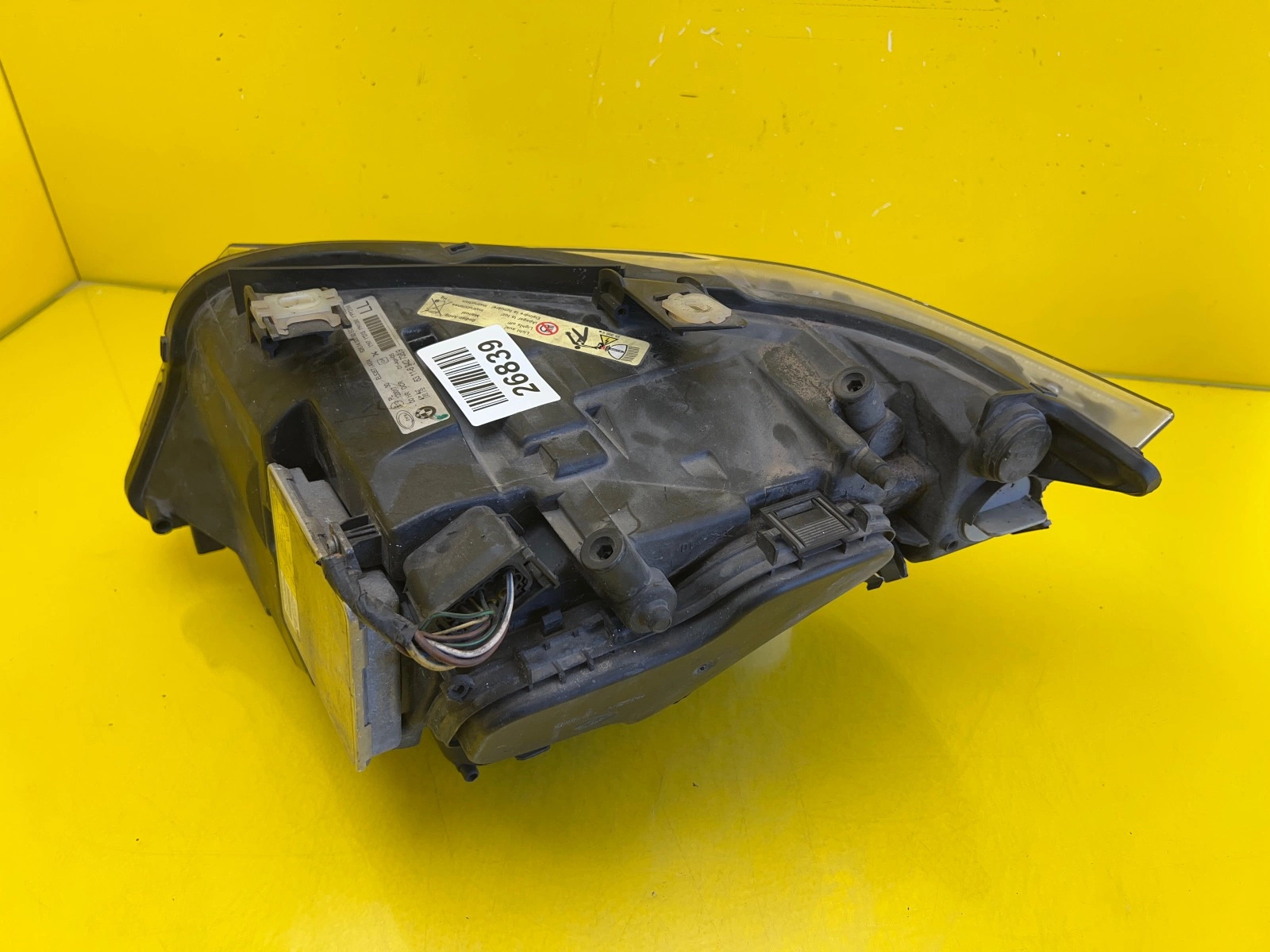 Reflektor Lampa prawa BMW 3 E90 E91 04-08 Bi Xenon 6942738.9 Autolamps 3 Reflektor Lampa prawa BMW 3 E90 E91 04-08 Bi Xenon 6942738.9