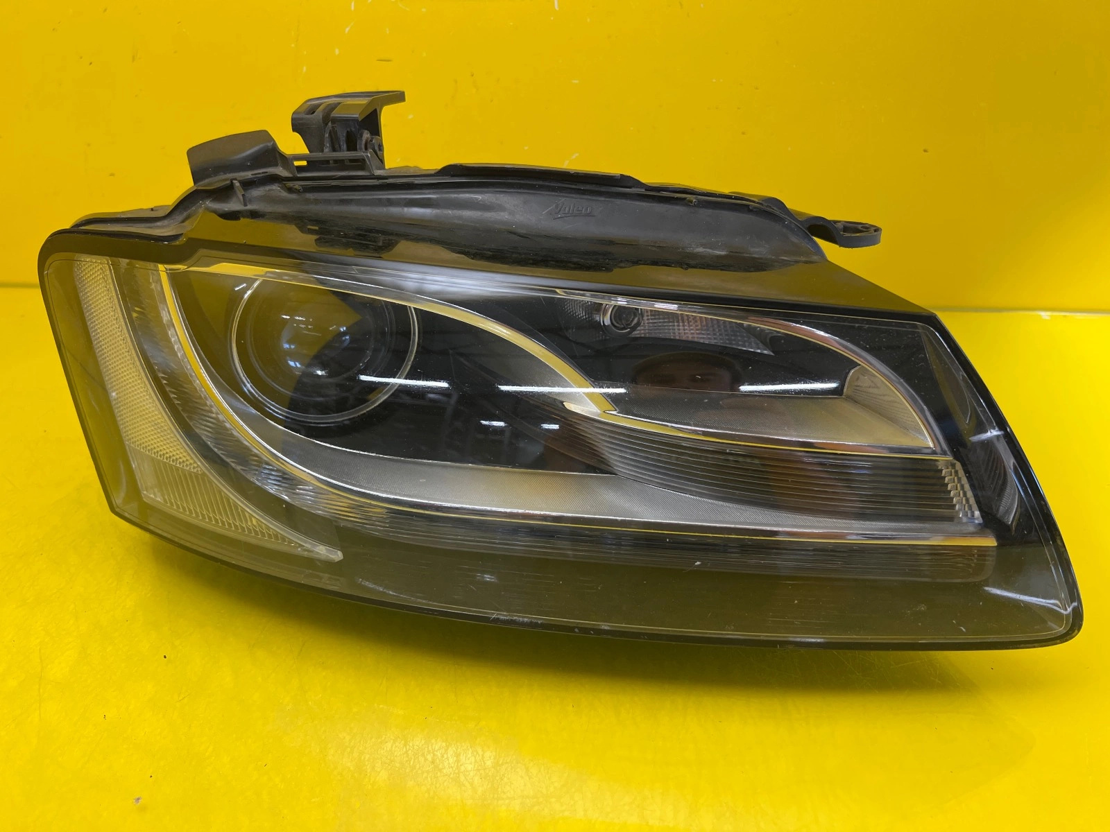 Reflektor Lampa Prawa Audi A5 8T 07-11 Xenon 8T0941004AK Autolamps Reflektor Lampa Prawa Audi A5 8T 07-11 Xenon 8T0941004AK