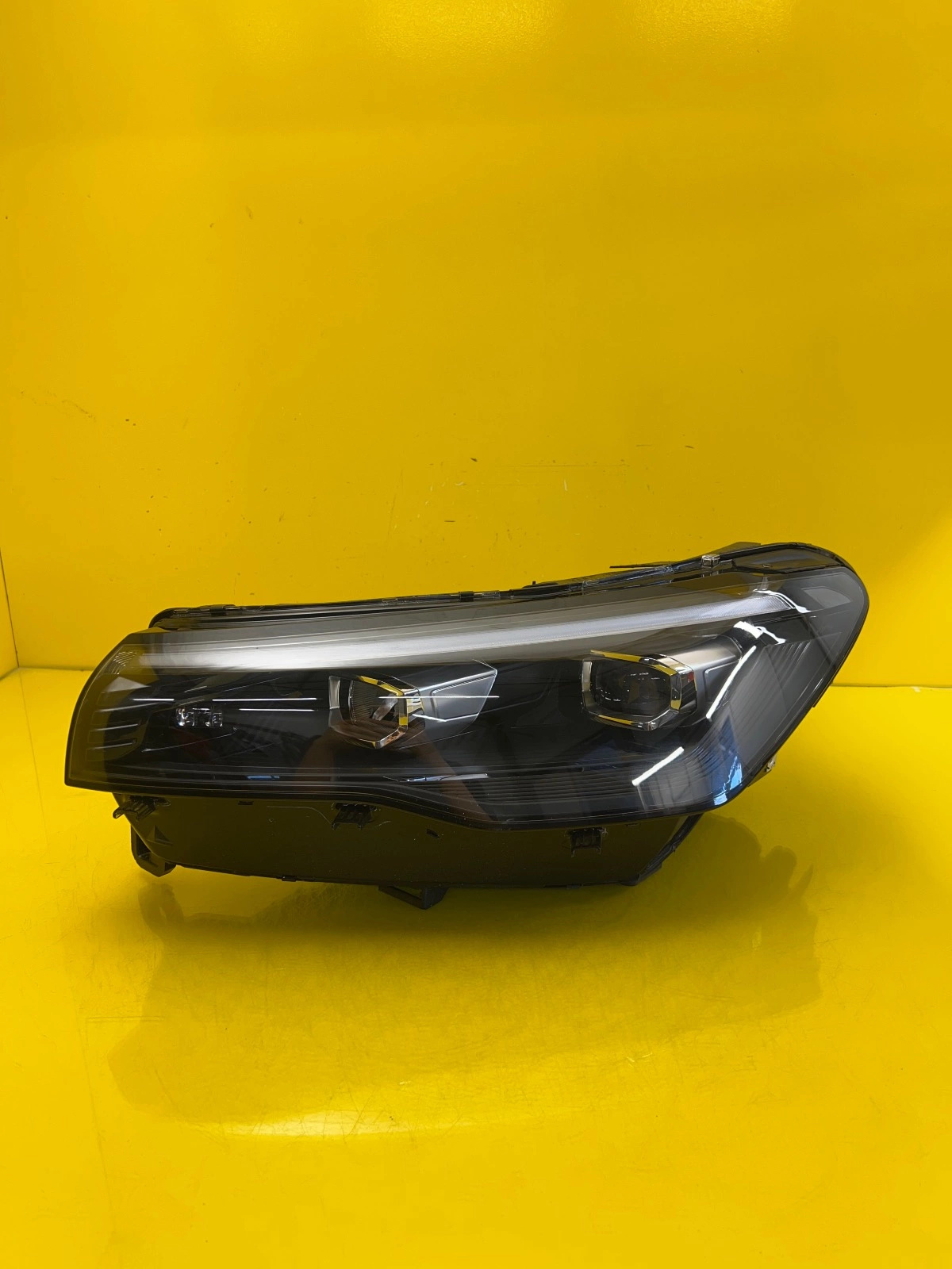 Reflektor Lampa Przednia Lewa VW Tiguan III Full Led 571941035C Autolamps Reflektor Lampa Przednia Lewa VW Tiguan III Full Led 571941035C