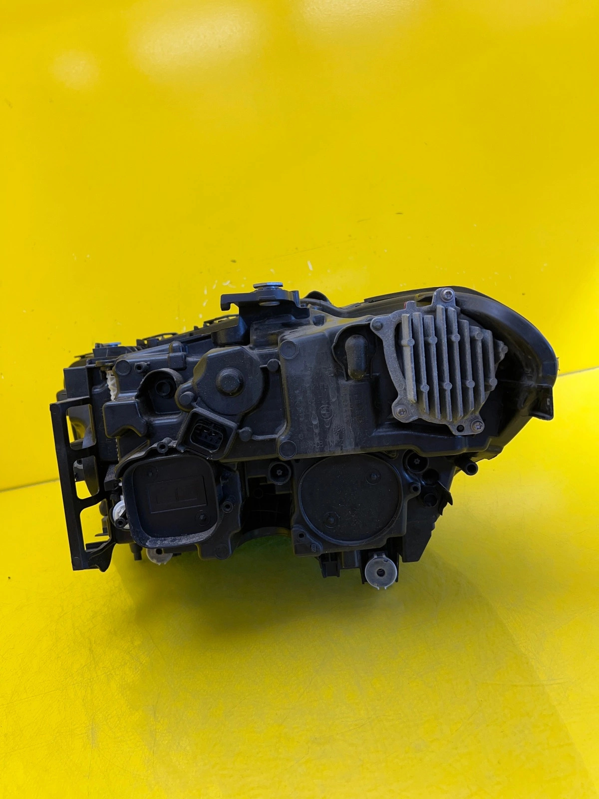 Reflektor Lampa Prawa BMW 5 G30 G31 LED 5A388C8-03 Autolamps 5 Reflektor Lampa Prawa BMW 5 G30 G31 LED 5A388C8-03