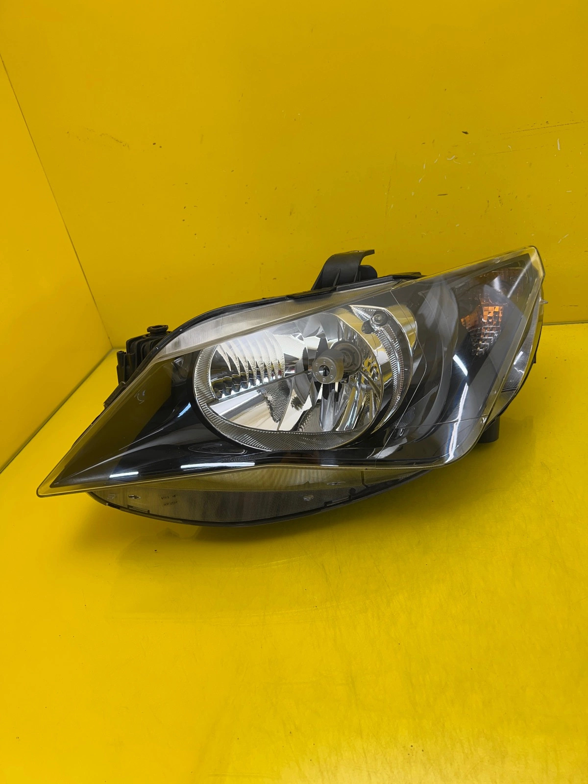 Reflektor Seat Ibiza IV 4 6J Lift 12- Lampa Lewa Przednia 6J1941021J Autolamps Reflektor Seat Ibiza IV 4 6J Lift 12- Lampa Lewa Przednia 6J1941021J