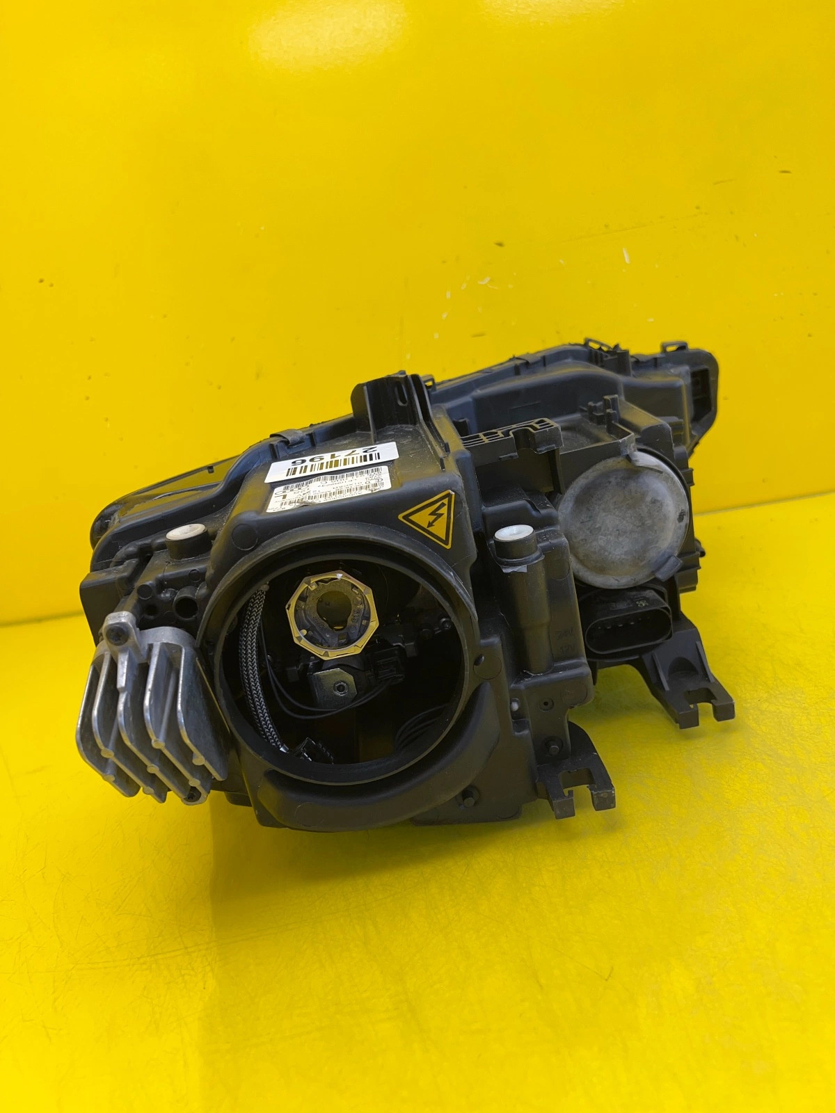 Reflektor Lampa Lewa Audi A5 8T Lift 11-15 Bi-Xenon Led 8T0941005C Autolamps 4 Reflektor Lampa Lewa Audi A5 8T Lift 11-15 Bi-Xenon Led 8T0941005C