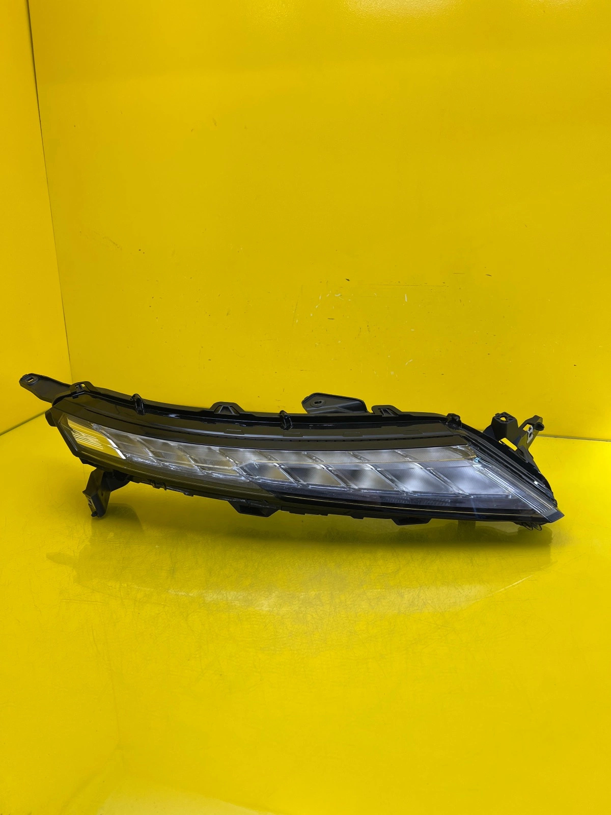 Reflektor Lampa Prawa Led Mitsubishi Eclipse Cross Lift 21r – 92206010 Autolamps Reflektor Lampa Prawa Led Mitsubishi Eclipse Cross Lift 21r – 92206010