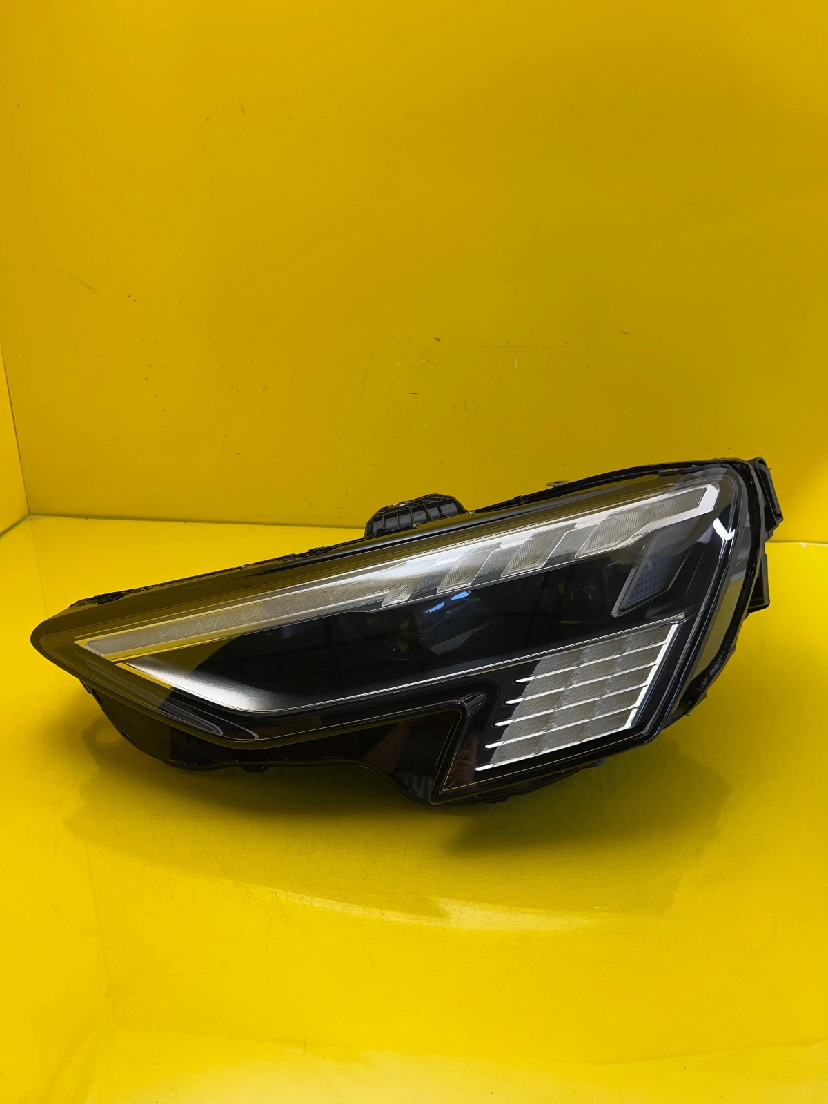 Reflektor Audi A3 8Y Lampa Lewa Przednia Matrix 8Y0941035 Autolamps Reflektor Audi A3 8Y Lampa Lewa Przednia Matrix 8Y0941035