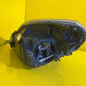Reflektor Lampa Prawa Opel Zafira B 2 II BI XENON 13252471