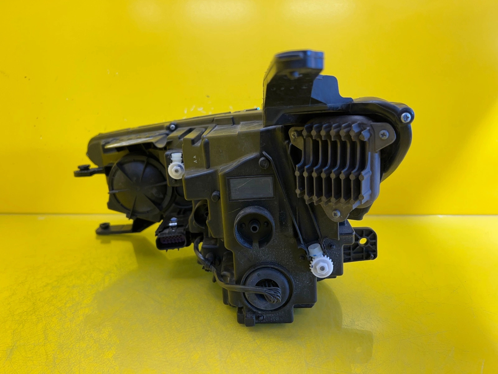 Reflektor Lampa Prawa MG MG5 II EV Full Led 22- Autolamps 4 Reflektor Lampa Prawa MG MG5 II EV Full Led 22-