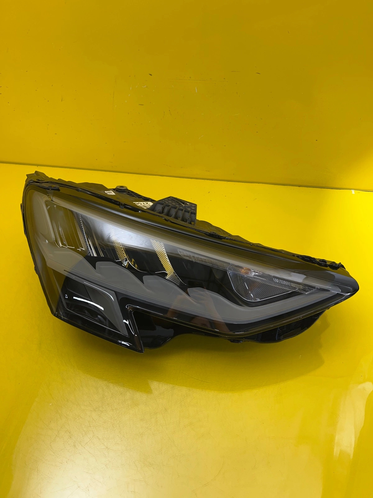 Reflektor Lampa Prawa Audi A3 8Y Full Led 8Y0941012 Autolamps Reflektor Lampa Prawa Audi A3 8Y Full Led 8Y0941012