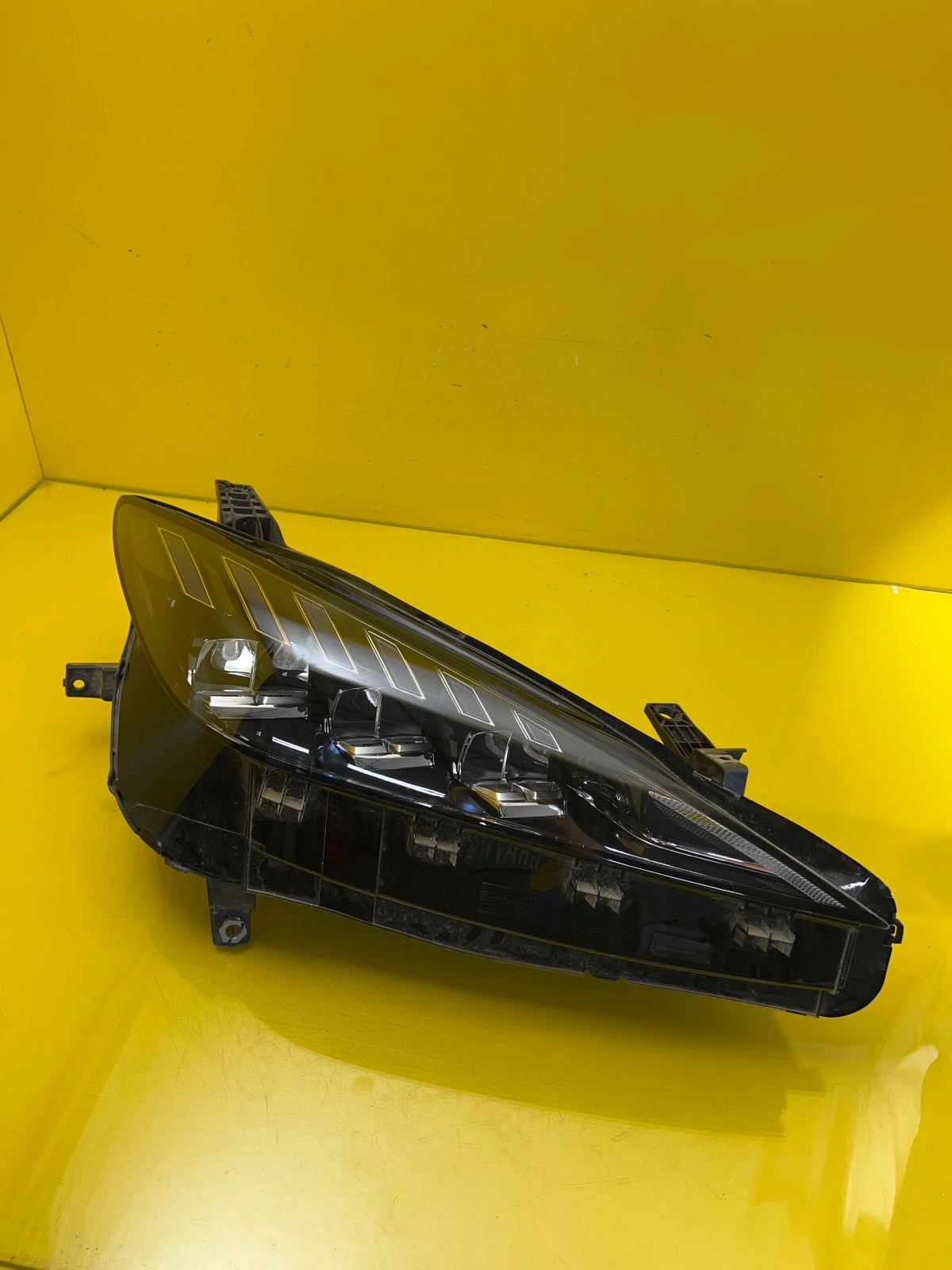 Reflektor Lampa Prawa Przednia MG MG 4 MG4 IV Mulan 22- Full Led Autolamps Reflektor Lampa Prawa Przednia MG MG 4 MG4 IV Mulan 22- Full Led