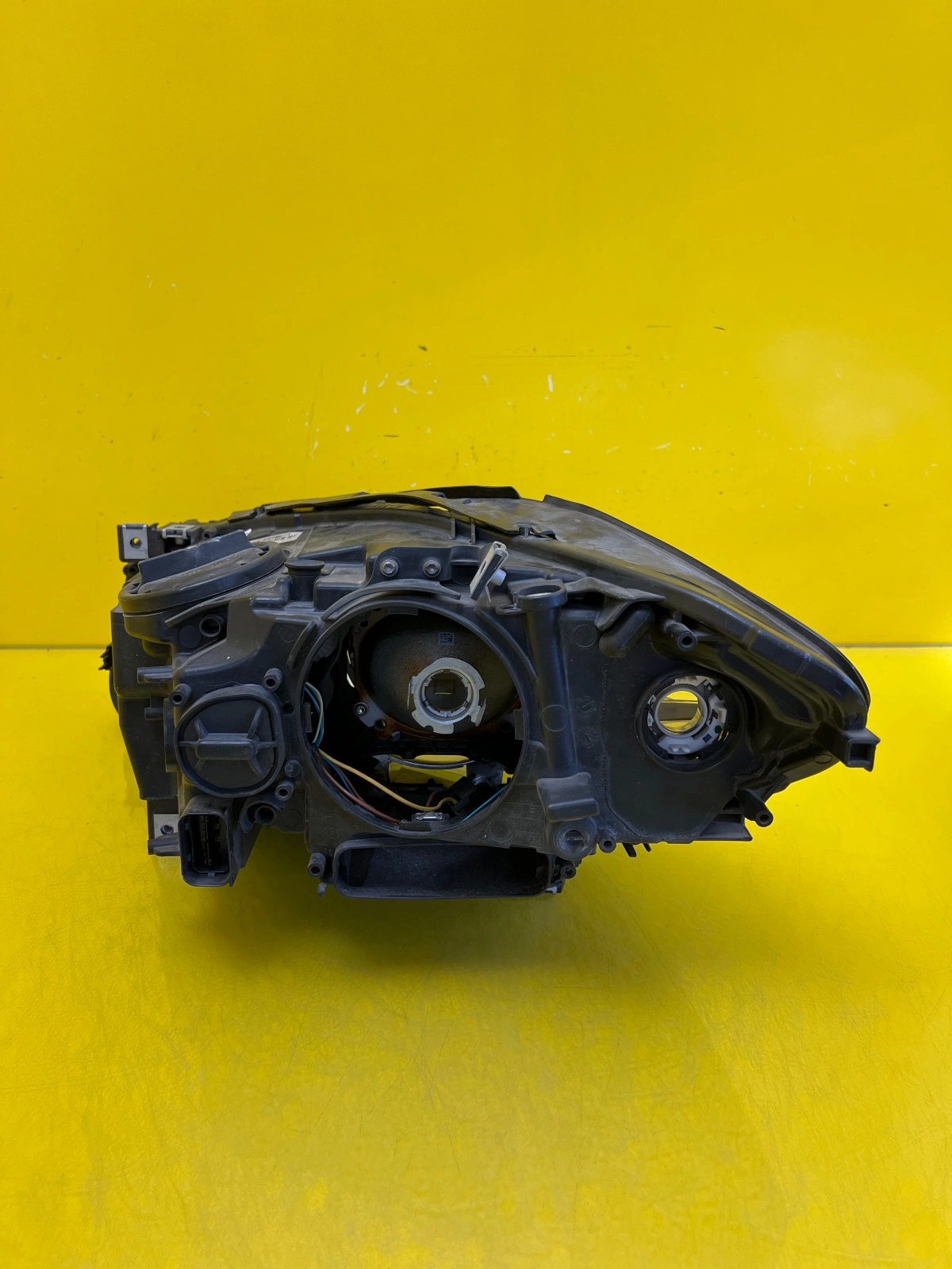 Reflektor Lampa Prawa BMW 5 F10 F11 10-13 Zwykła 7203240-12 Autolamps 3 Reflektor Lampa Prawa BMW 5 F10 F11 10-13 Zwykła 7203240-12