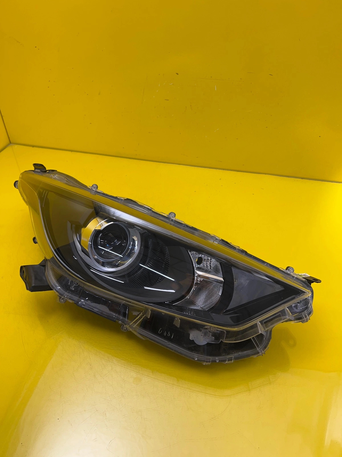 Reflektor Lampa Prawa Toyota Yaris IV 4 Zwykła H7 19-23 K0-6 Autolamps Reflektor Lampa Prawa Toyota Yaris IV 4 Zwykła H7 19-23 K0-6