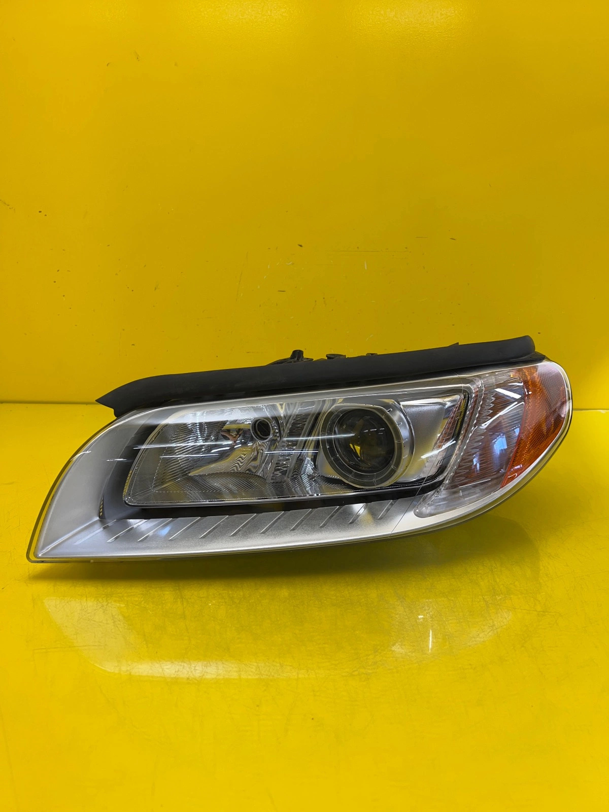 Reflektor Lampa Lewa Volvo V70 III S80 II Xenon Skrętna 31353532 Autolamps Reflektor Lampa Lewa Volvo V70 III S80 II Xenon Skrętna 31353532