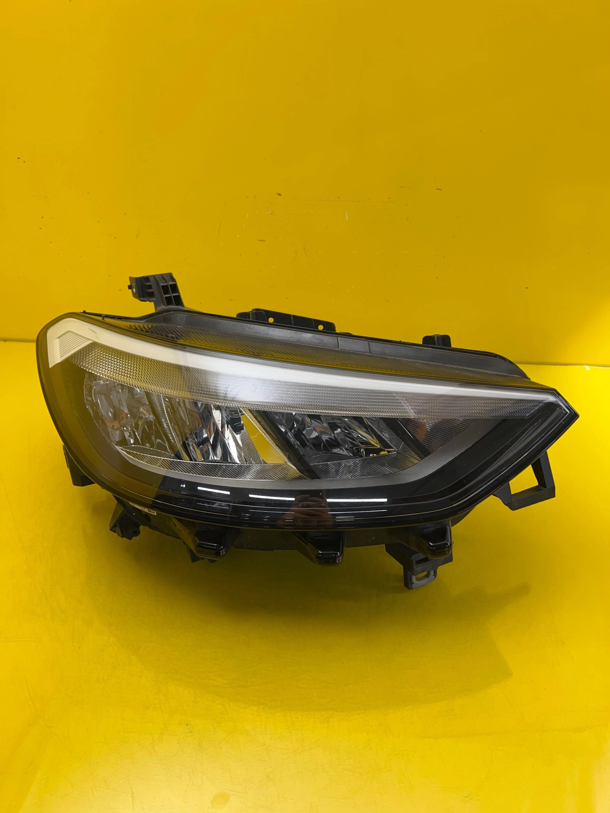 Reflektor Lampa Prawa VW ID3 ID.3 Full Led 10B941006A Autolamps Reflektor Lampa Prawa VW ID3 ID.3 Full Led 10B941006A