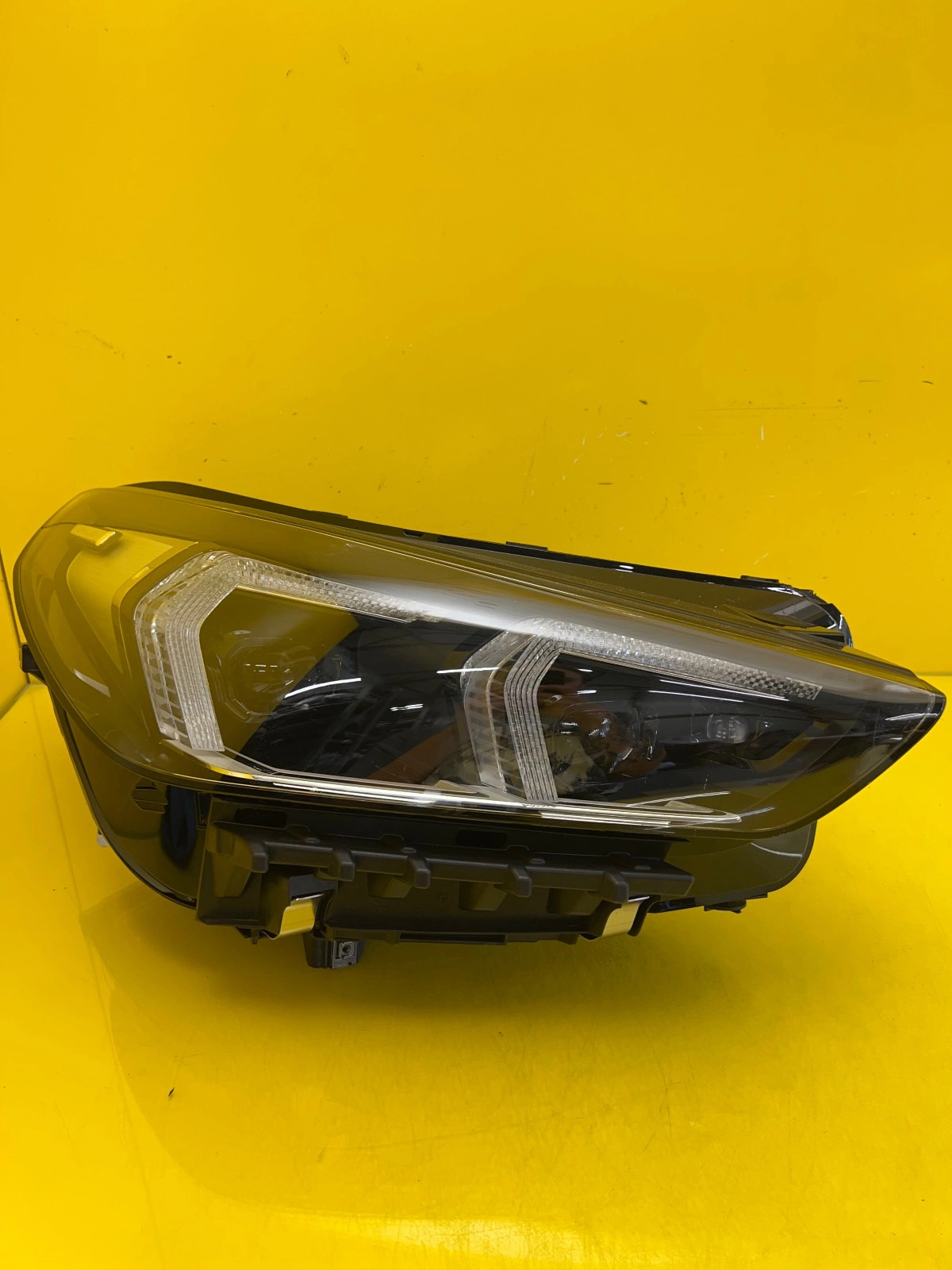 Reflektor Lampa Prawa BMW X1 U11 22- Full Led 5A9A228-01 Autolamps Reflektor Lampa Prawa BMW X1 U11 22- Full Led 5A9A228-01