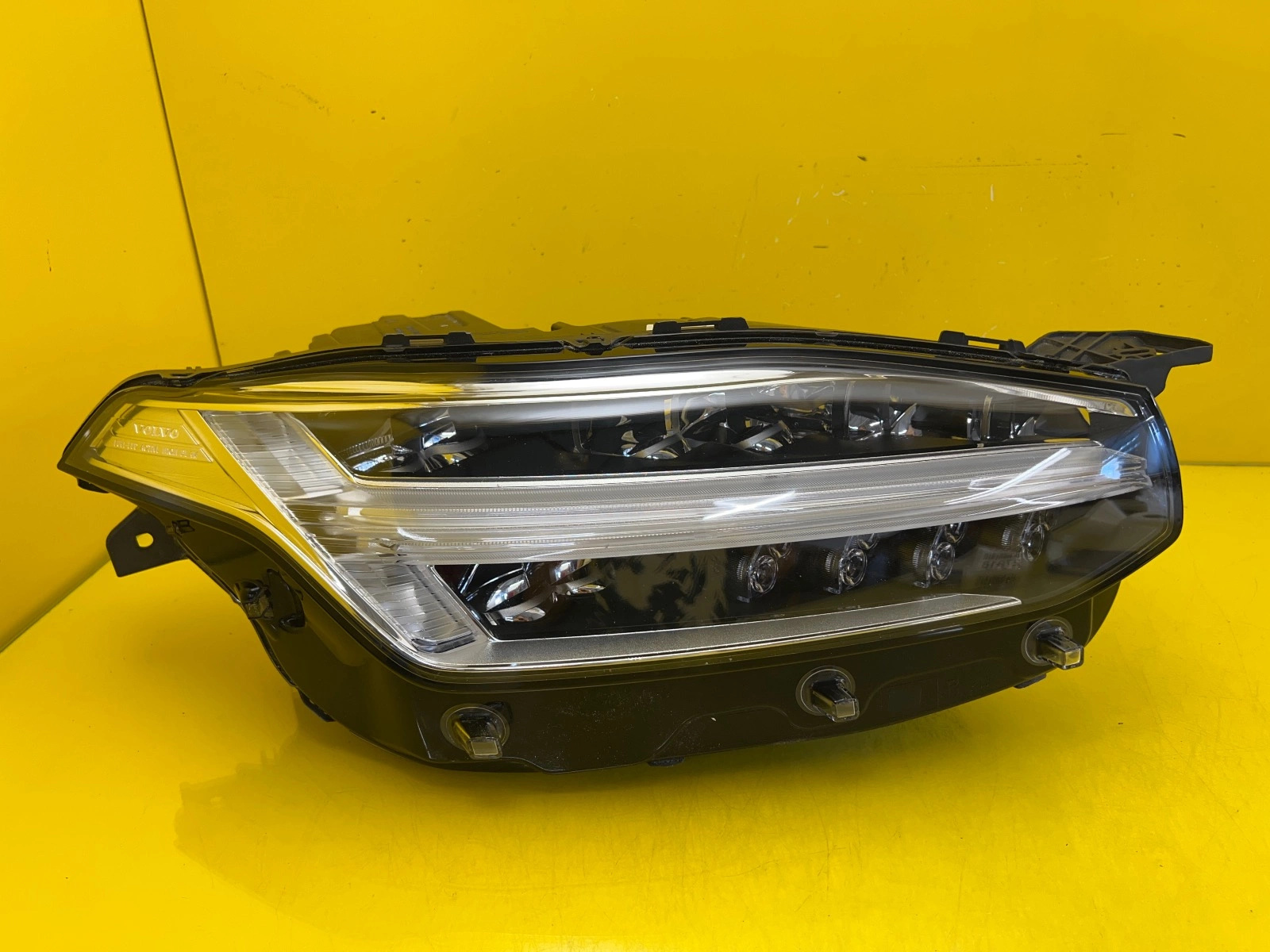 Reflektor Lampa Prawa Volvo XC90 II Full Led 2015-2020 31468582 Autolamps Reflektor Lampa Prawa Volvo XC90 II Full Led 2015-2020 31468582