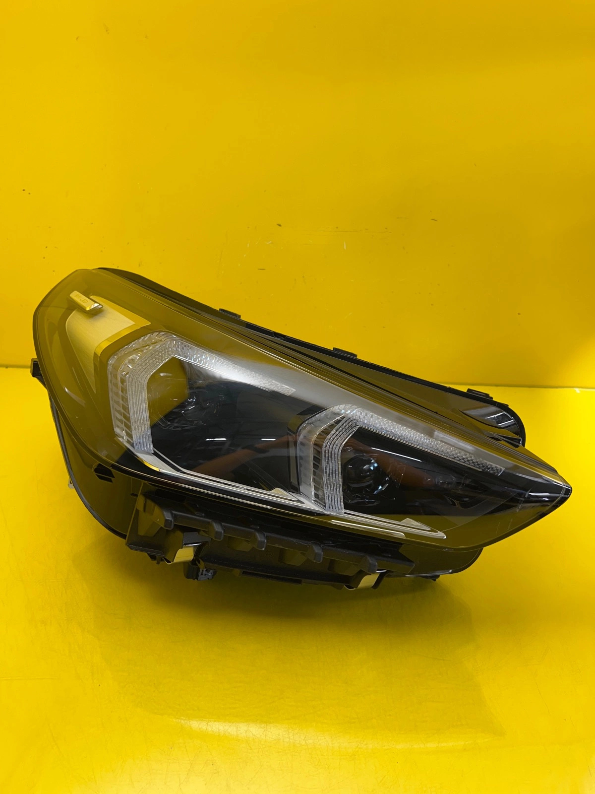 Reflektor Lampa Prawa BMW X1 U11 22- Full Led 5A9A228-01 Autolamps Reflektor Lampa Prawa BMW X1 U11 22- Full Led 5A9A228-01