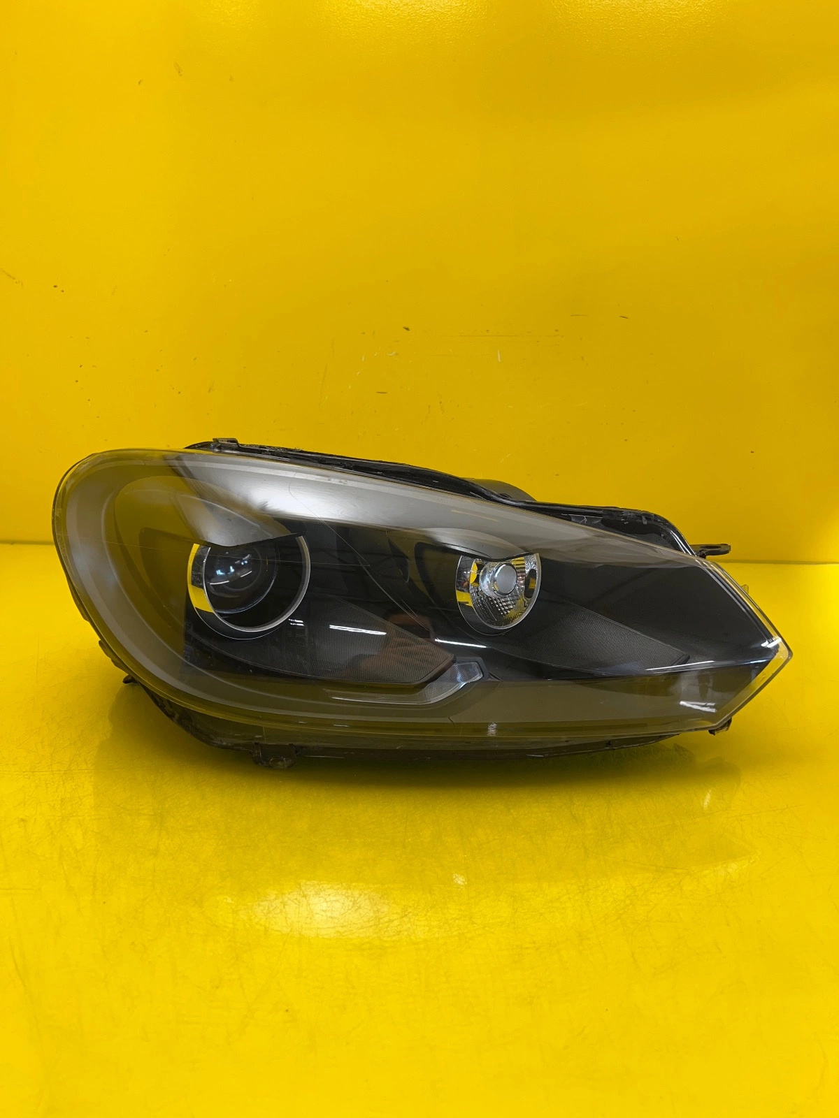 Reflektor Lampa Prawa VW Golf VI 6 R32 R Xenon Led 5K 5K1941752C Autolamps Reflektor Lampa Prawa VW Golf VI 6 R32 R Xenon Led 5K 5K1941752C