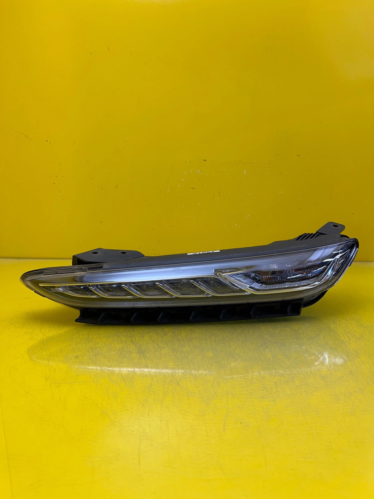 Reflektor Lampa Lewa Przednia Hyundai Kona 17-20 Górna Led Autolamps Reflektor Lampa Lewa Przednia Hyundai Kona 17-20 Górna Led