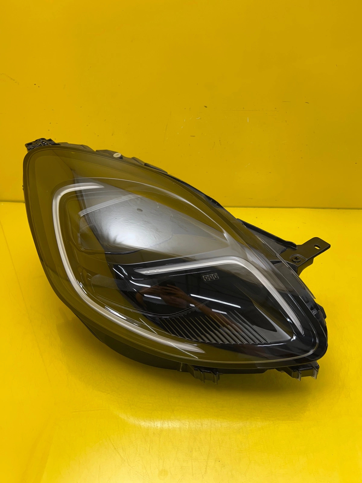 Reflektor Lampa Prawa Przód Ford Puma II MK2 Full Led L1TB-13E014-LB Autolamps Reflektor Lampa Prawa Przód Ford Puma II MK2 Full Led L1TB-13E014-LB