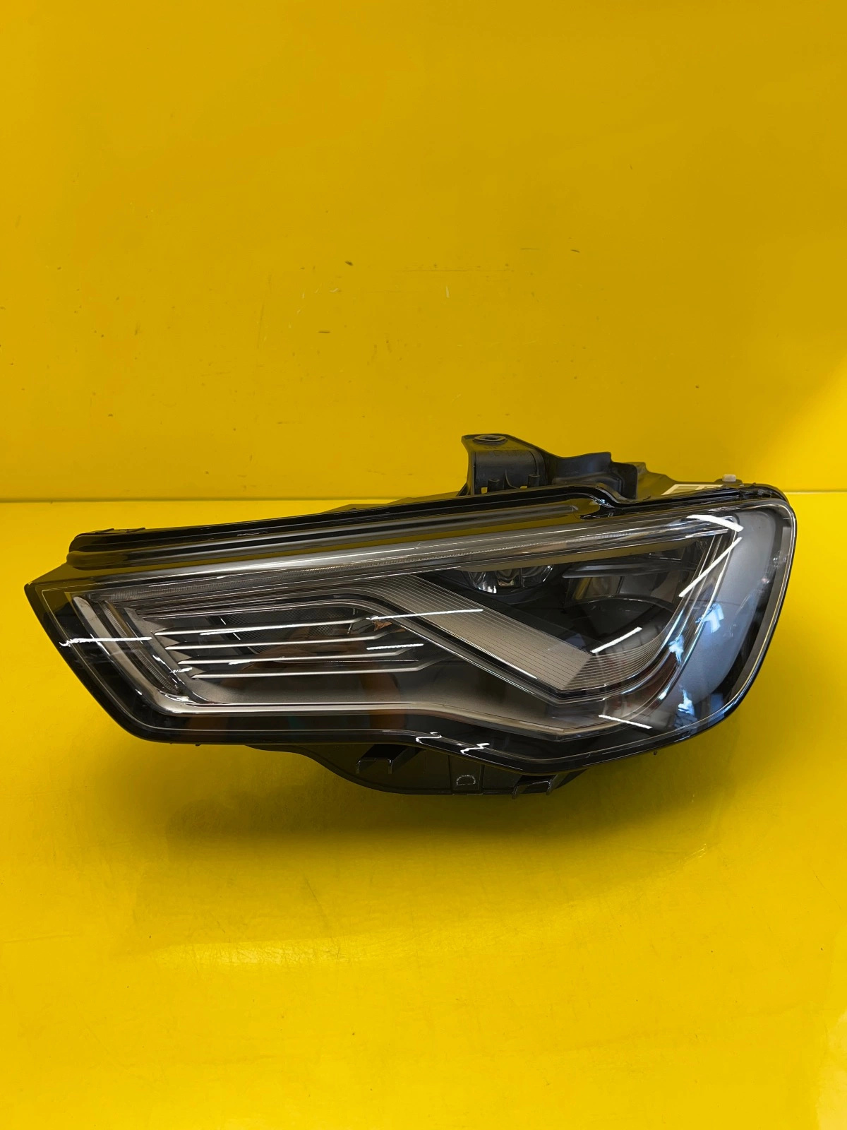Reflektor Lampa Lewa Przednia Audi A3 8V Full Led 8V0941033 Autolamps Reflektor Lampa Lewa Przednia Audi A3 8V Full Led 8V0941033