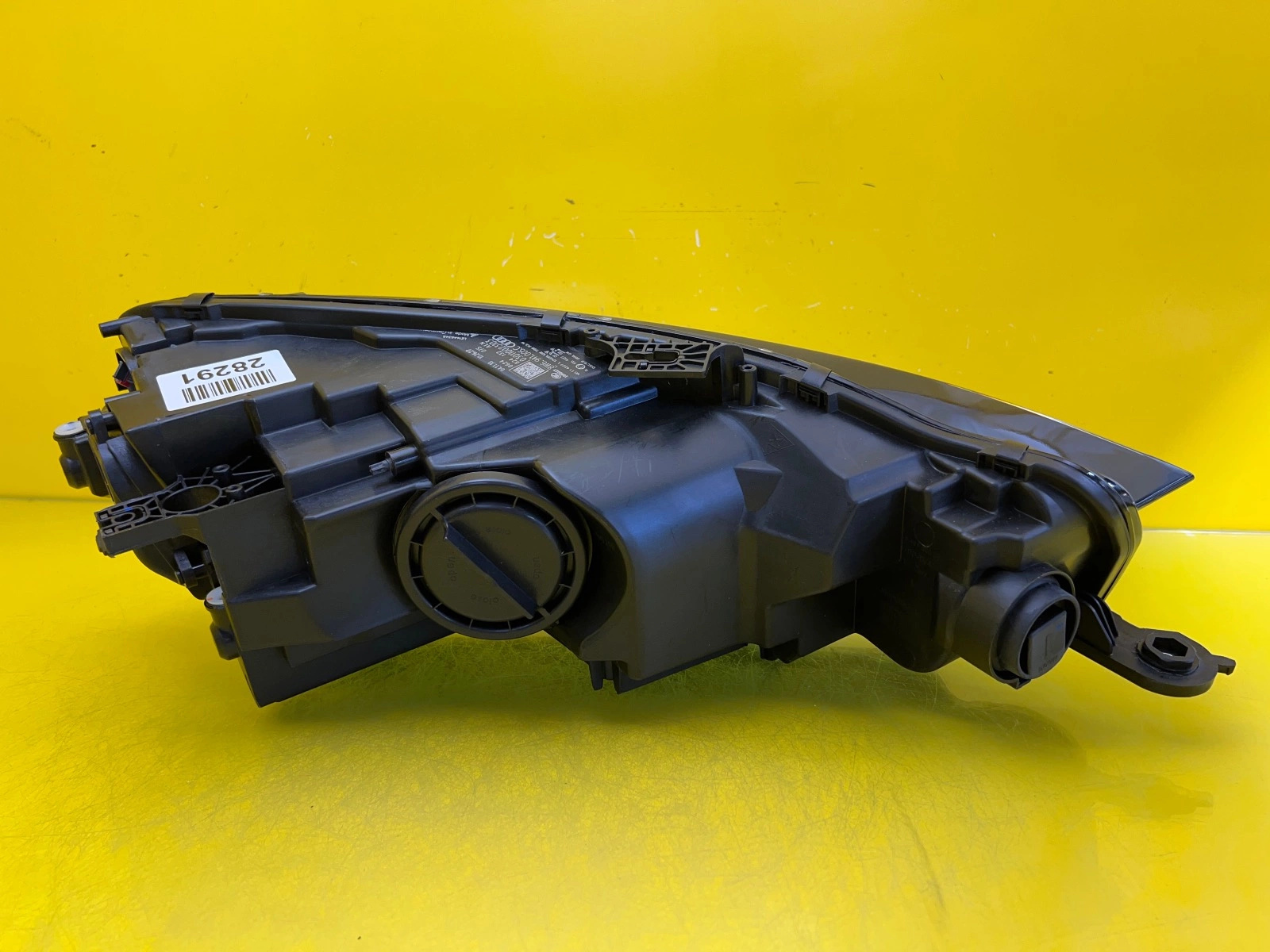 Reflektor Lampa Lewa Audi A5 8W6 Bi-Xenon 16-20 8W6941005C Autolamps 4 Reflektor Lampa Lewa Audi A5 8W6 Bi-Xenon 16-20 8W6941005C