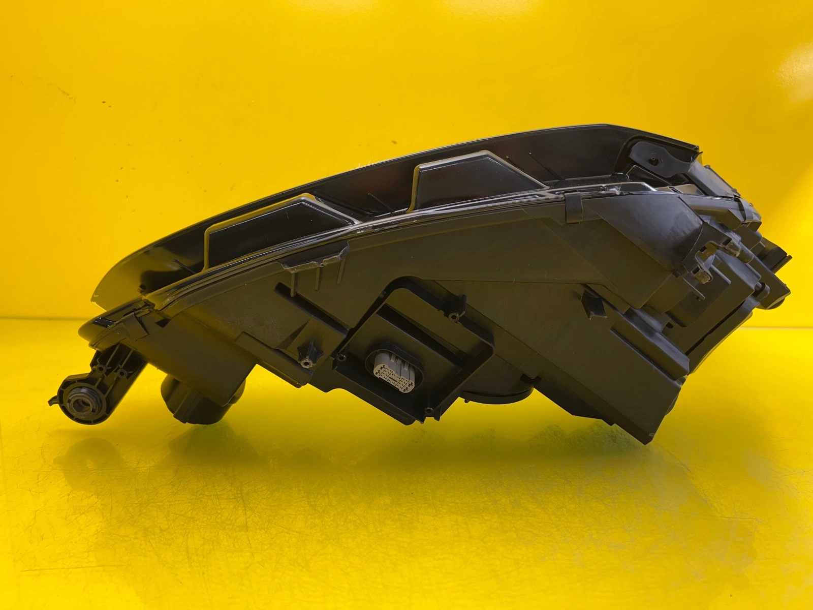 Reflektor Lampa Lewa Audi A5 8W6 Bi-Xenon 16-20 8W6941005C Autolamps 6 Reflektor Lampa Lewa Audi A5 8W6 Bi-Xenon 16-20 8W6941005C