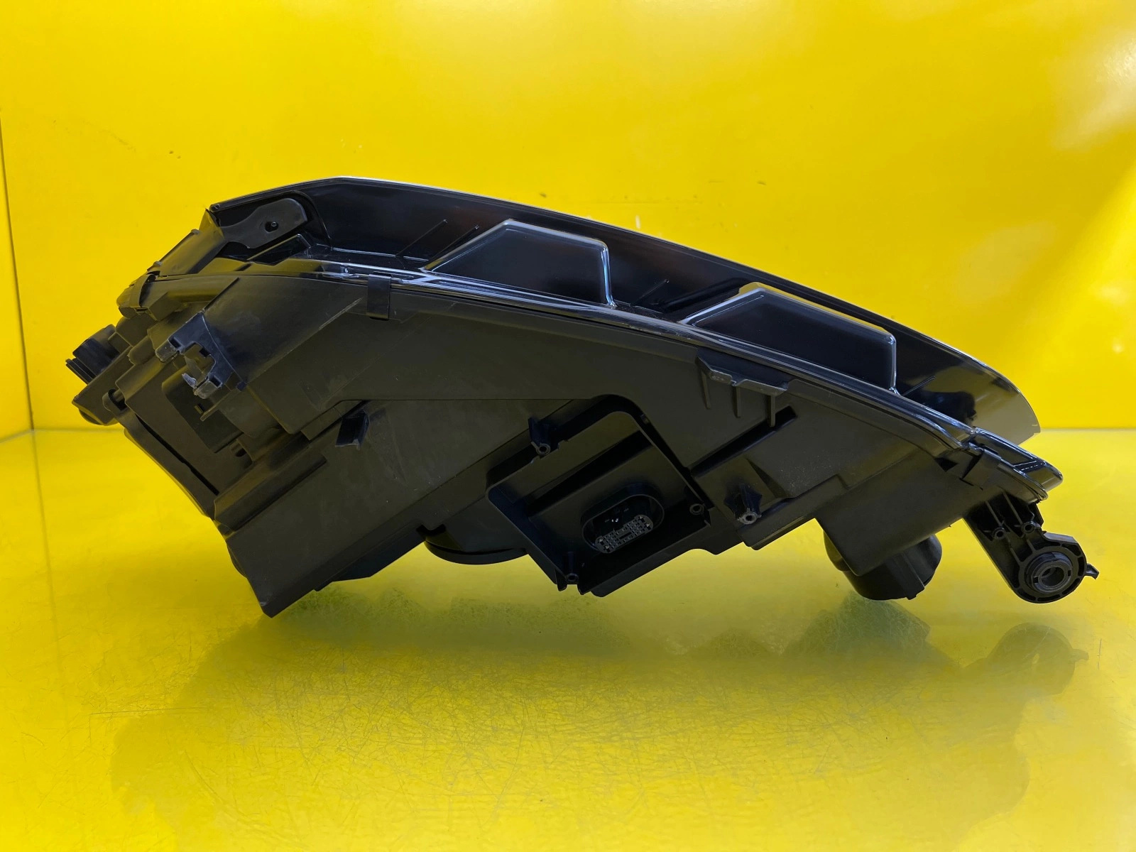 Reflektor Lampa Prawa Audi A5 8W6 Bi-Xenon 16-20 8W6941006C Autolamps 6 Reflektor Lampa Prawa Audi A5 8W6 Bi-Xenon 16-20 8W6941006C