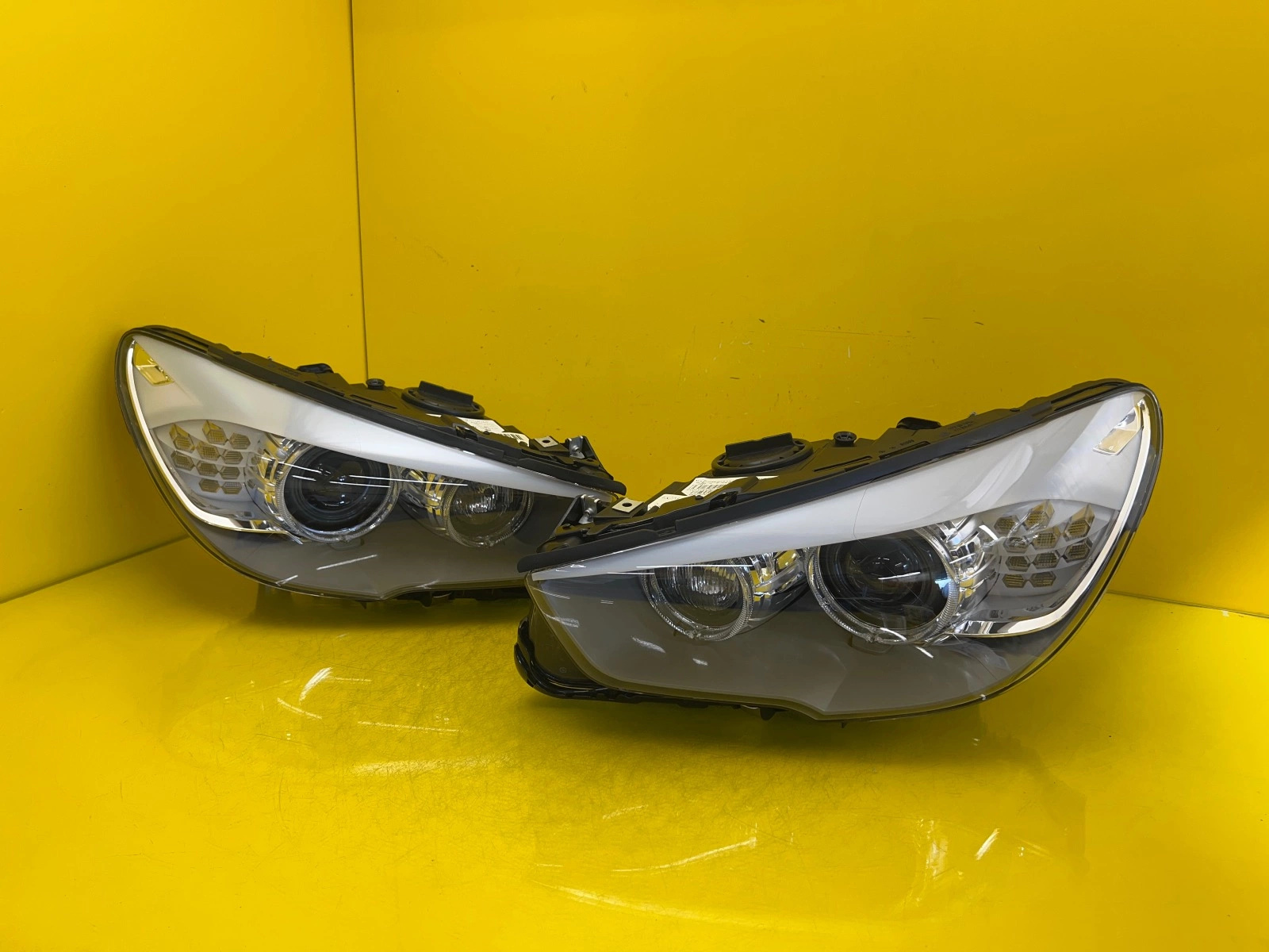 Reflektor Lampa Prawa Lewa BMW 5 GT F07 Xenon LCI 10-17 7199614-22 7271907-09 Skrętna Autolamps Reflektor Lampa Prawa Lewa BMW 5 GT F07 Xenon LCI 10-17 7199614-22 7271907-09 Skrętna