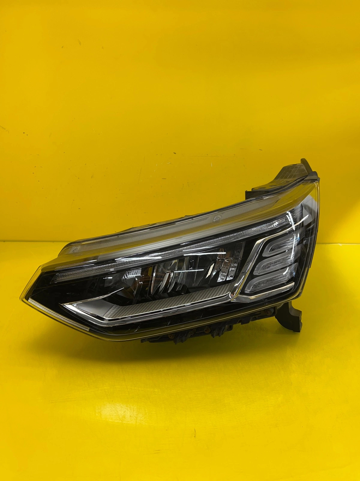 Reflektor Lampa Lewa Ssangyong Korando IV 4 19- Full Led 8310137201 Autolamps Reflektor Lampa Lewa Ssangyong Korando IV 4 19- Full Led 8310137201