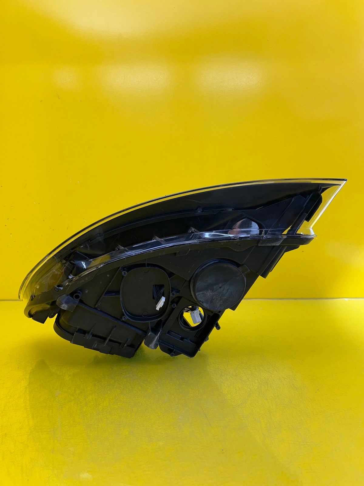 Reflektor Lampa Prawa Przód Audi Q7 4L 4L0941004AD Xenon Autolamps 5 Reflektor Lampa Prawa Przód Audi Q7 4L 4L0941004AD Xenon