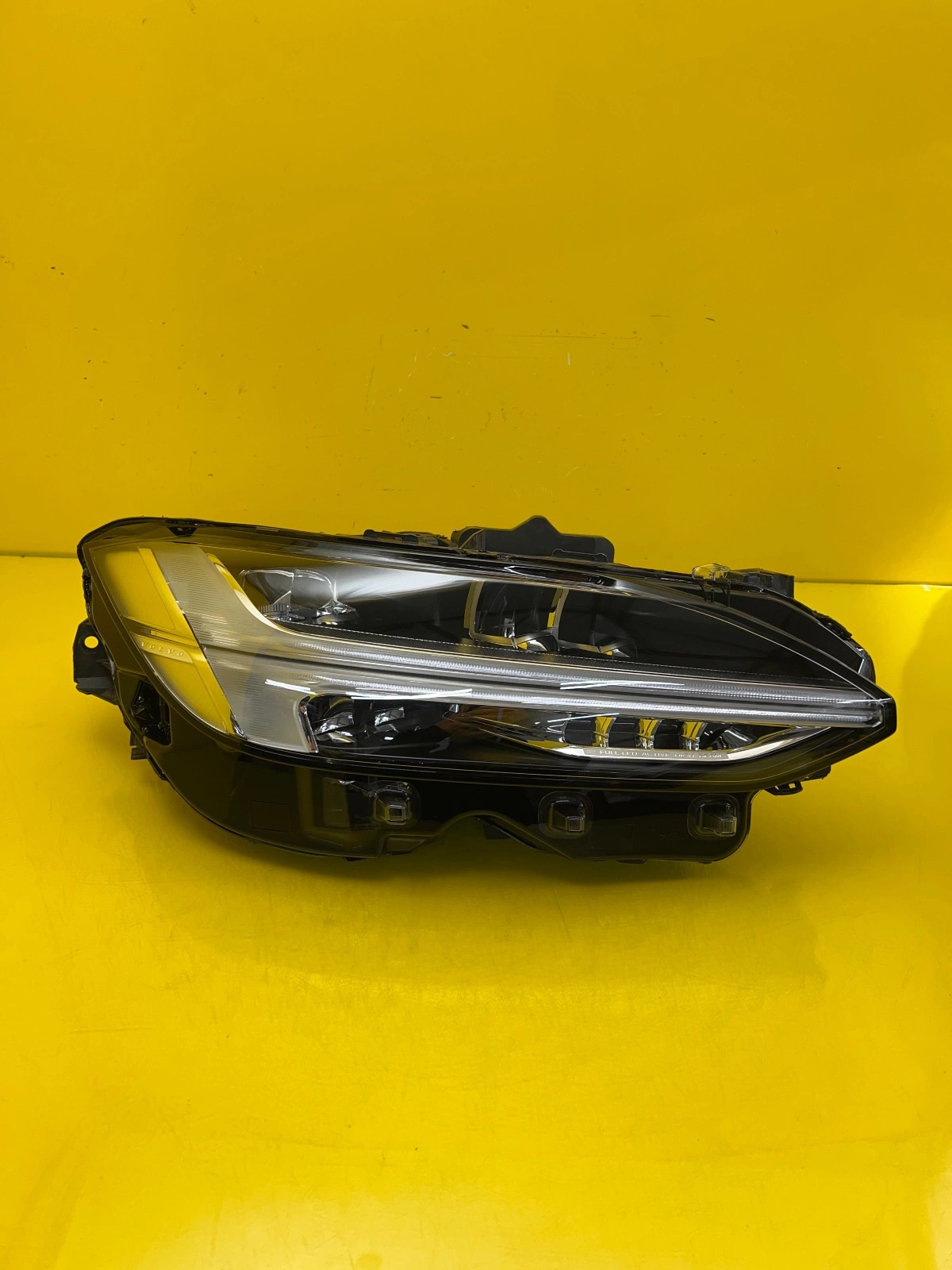 Reflektor Lampa Prawa Volvo S90 V90 Full Led 31655187 Autolamps Reflektor Lampa Prawa Volvo S90 V90 Full Led 31655187