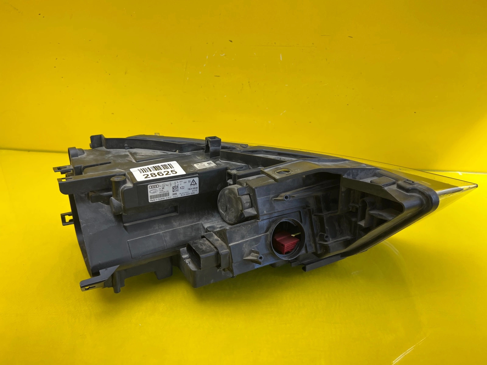 Reflektor Lampa Lewa Audi Q3 8U 11-14 Xenon Led 8U0941005 Autolamps 4 Reflektor Lampa Lewa Audi Q3 8U 11-14 Xenon Led 8U0941005