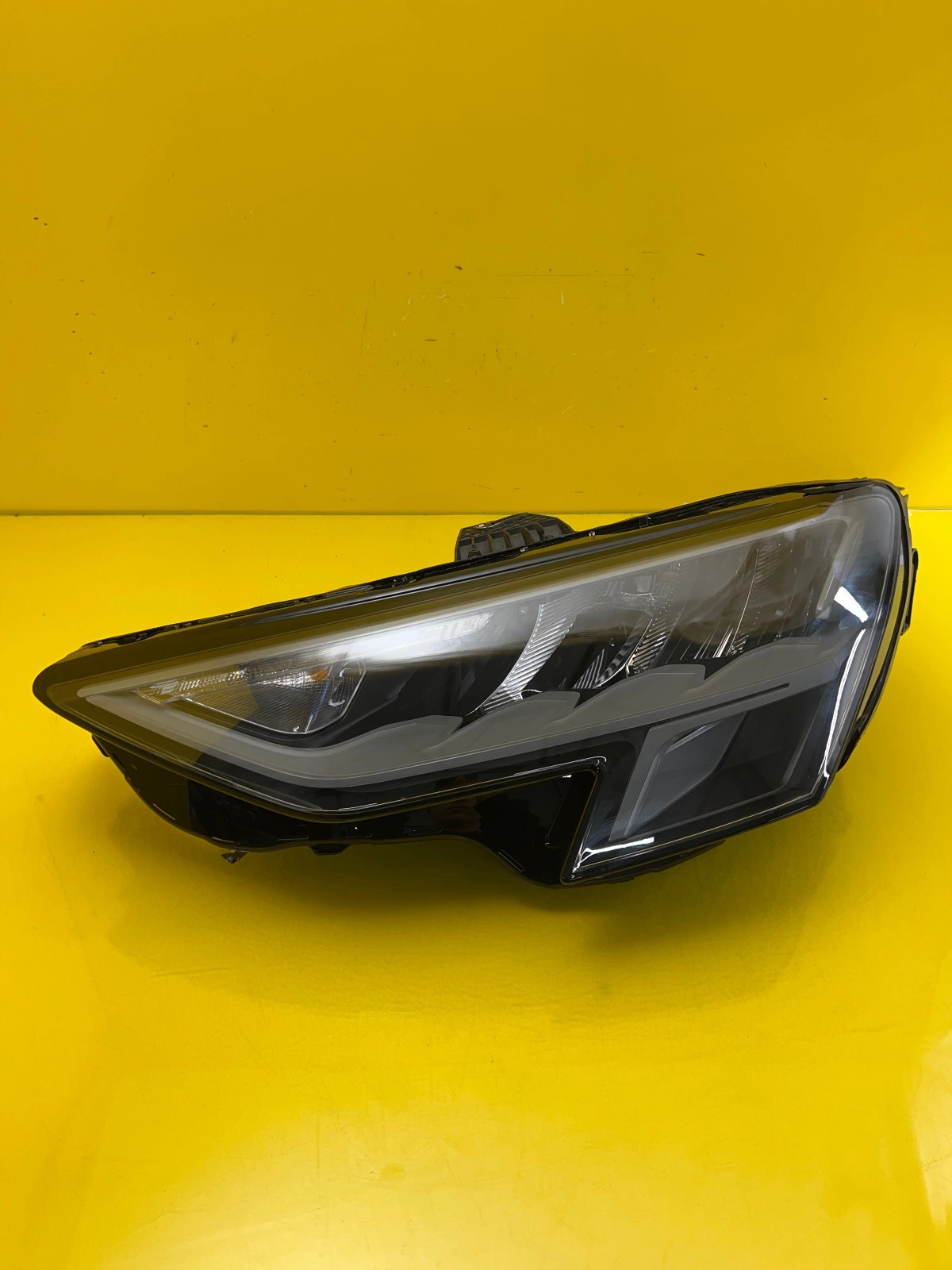 Reflektor Lampa Lewa Audi A3 8Y Full Led 8Y0941011 Autolamps Reflektor Lampa Lewa Audi A3 8Y Full Led 8Y0941011
