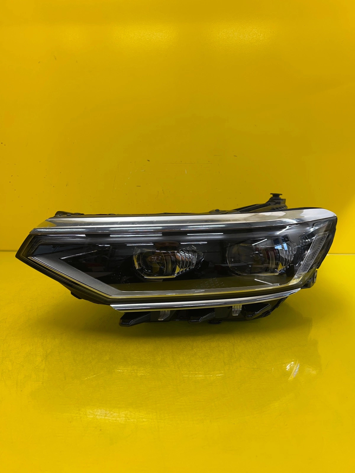 Reflektor Lampa Lewa VW Passat B8 Full Led 3G1941081P Autolamps Reflektor Lampa Lewa VW Passat B8 Full Led 3G1941081P