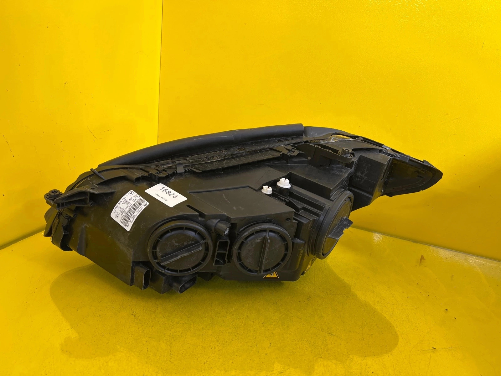 Reflektor Lampa Prawa MERCEDES-BENZ S W221 A2218204061 Autolamps 4 Reflektor Lampa Prawa MERCEDES-BENZ S W221 A2218204061