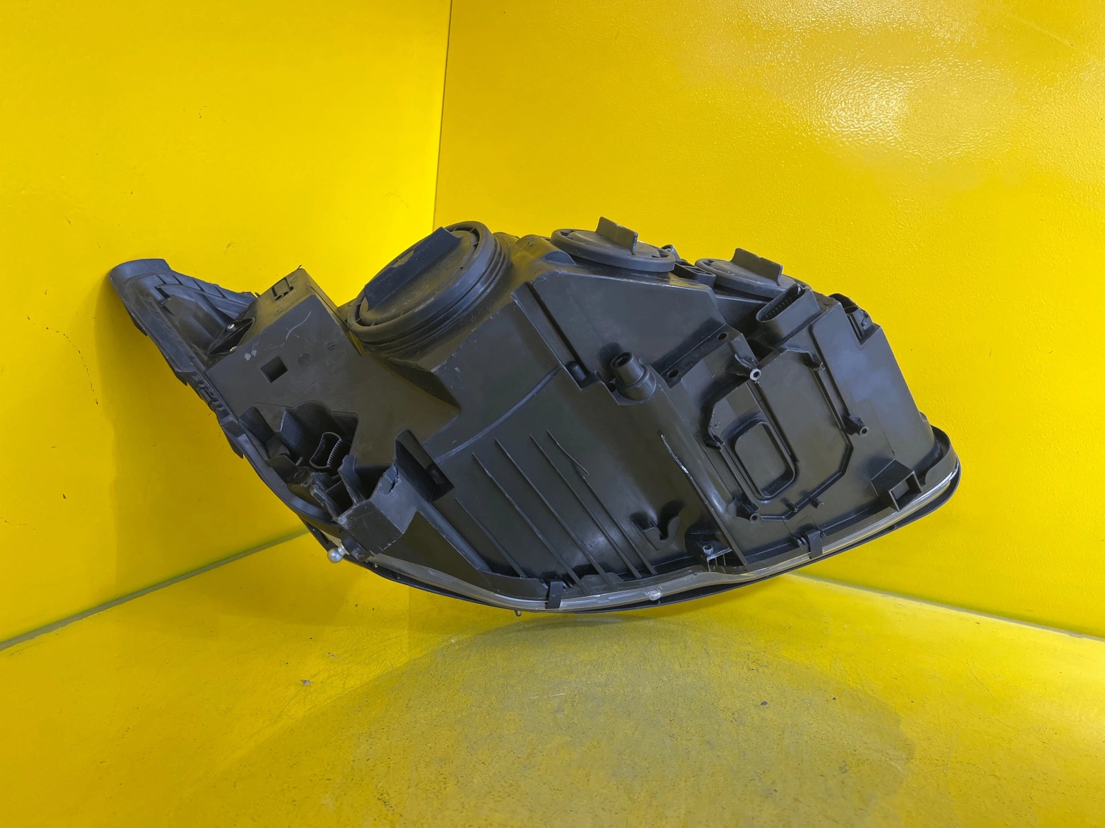 Reflektor Lampa Lewa MERCEDES S-KLASA W221 05- ZWYKŁA A2218201961 Autolamps 2 Reflektor Lampa Lewa MERCEDES S-KLASA W221 05- ZWYKŁA A2218201961