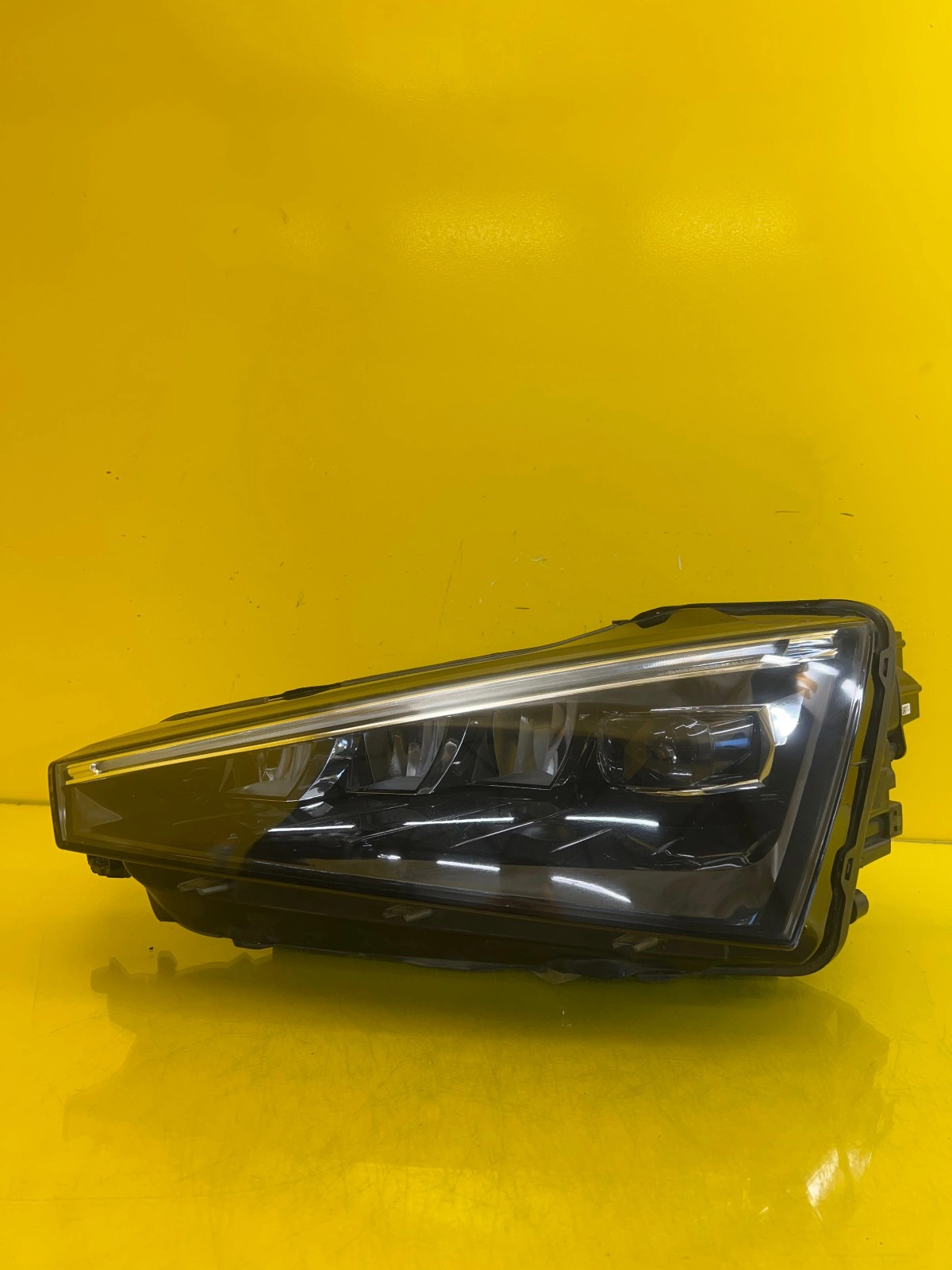 Reflektor Lampa Lewa Skoda Scala Full Led 657941015A Autolamps Reflektor Lampa Lewa Skoda Scala Full Led 657941015A