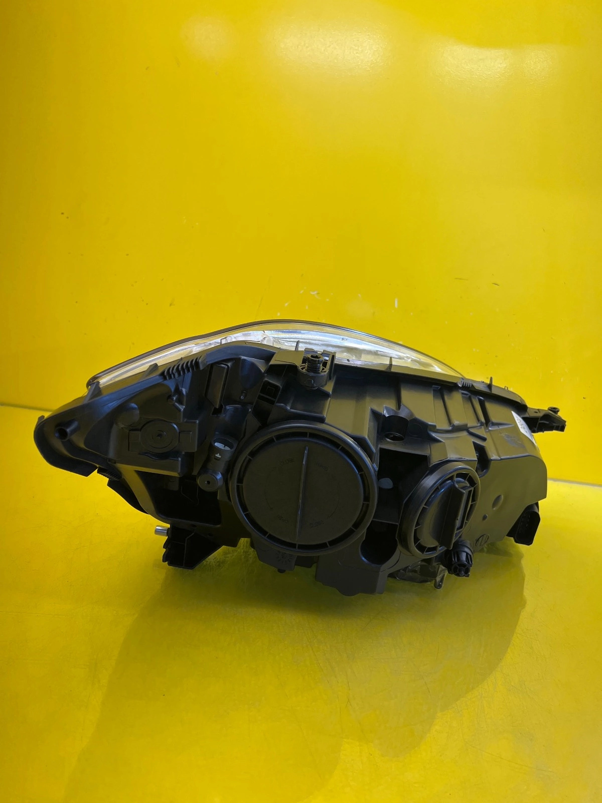 Reflektor Lampa Lewa Mercedes S-Klasa W221 Lift 09- Xenon A2218201339 Autolamps 4 Reflektor Lampa Lewa Mercedes S-Klasa W221 Lift 09- Xenon A2218201339