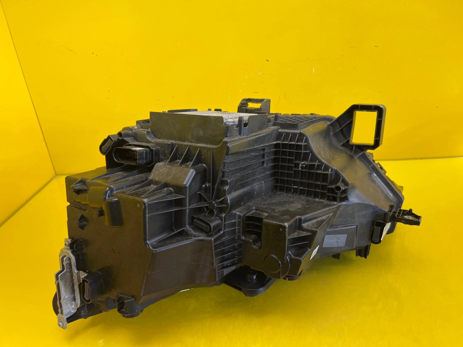 Reflektor Lampa Prawa VW T-ROC 2025- 2GV941060 Autolamps 7 Reflektor Lampa Prawa VW T-ROC 2025- 2GV941060