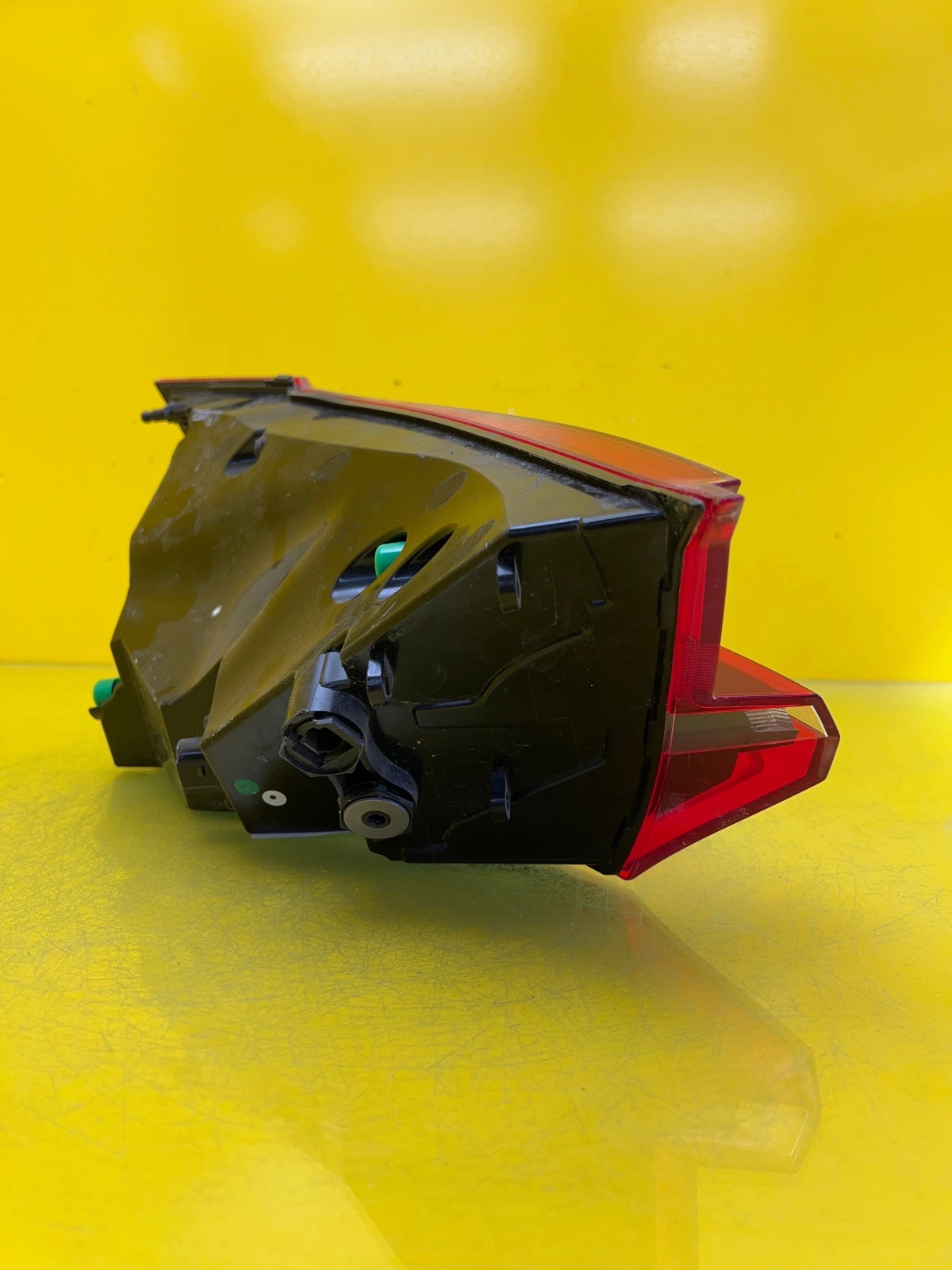 Audi E-tron GT Lampa Tył Lewa Led 4J3945091 Autolamps 5 Audi E-tron GT Lampa Tył Lewa Led 4J3945091