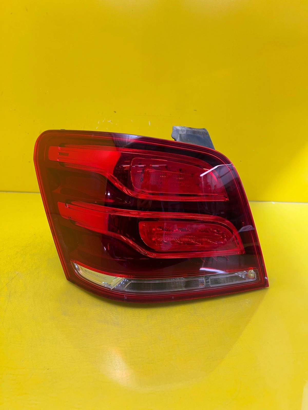 Lampa Lewa Tylna Mercedes GLK X204 W204 Lift A2049065803 Autolamps Lampa Lewa Tylna Mercedes GLK X204 W204 Lift A2049065803