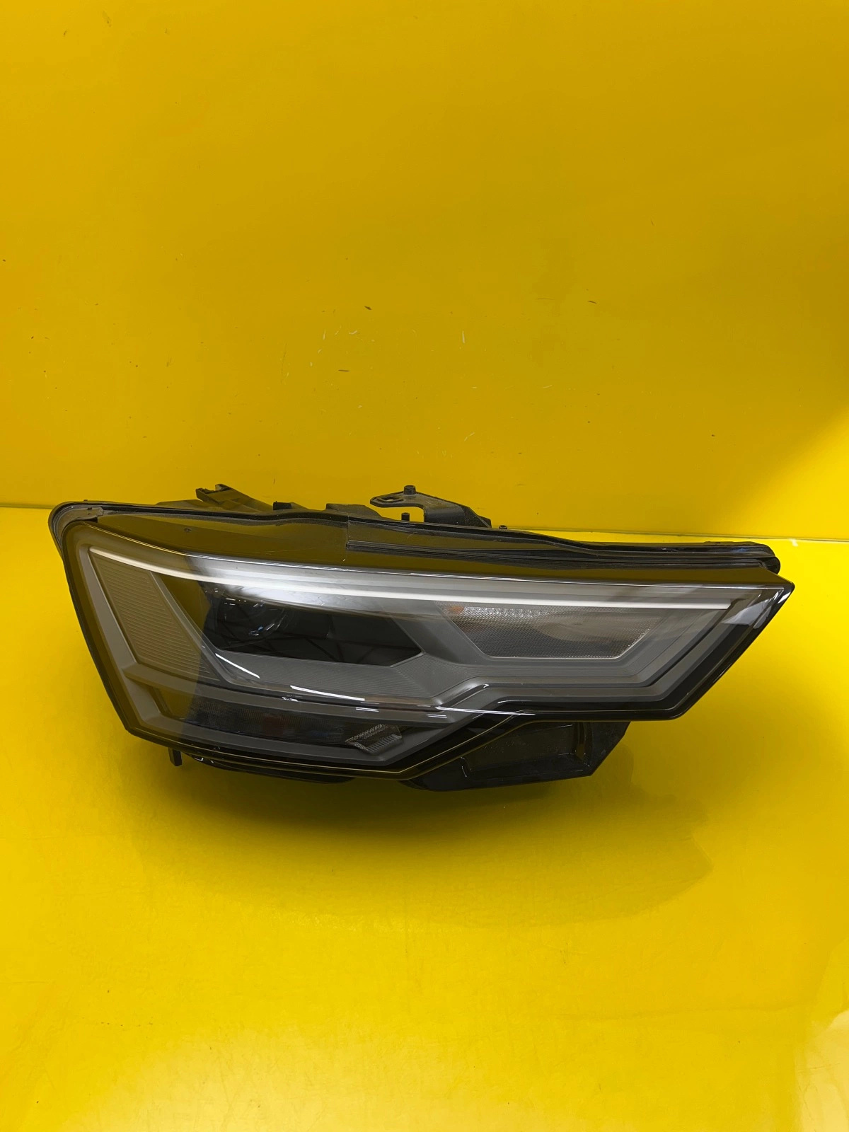 Reflektor Lampa Prawa Audi A6 C8 4K Full Led 4K0941034D Autolamps Reflektor Lampa Prawa Audi A6 C8 4K Full Led 4K0941034D