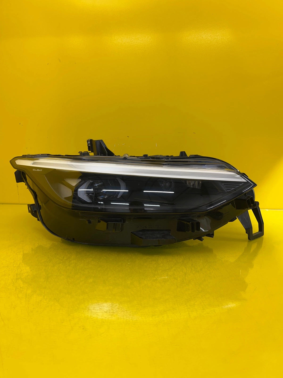 Reflektor Lampa Prawa Przednia VW ID.7 IQ Light Full Led 14B941036A Autolamps Reflektor Lampa Prawa Przednia VW ID.7 IQ Light Full Led 14B941036A