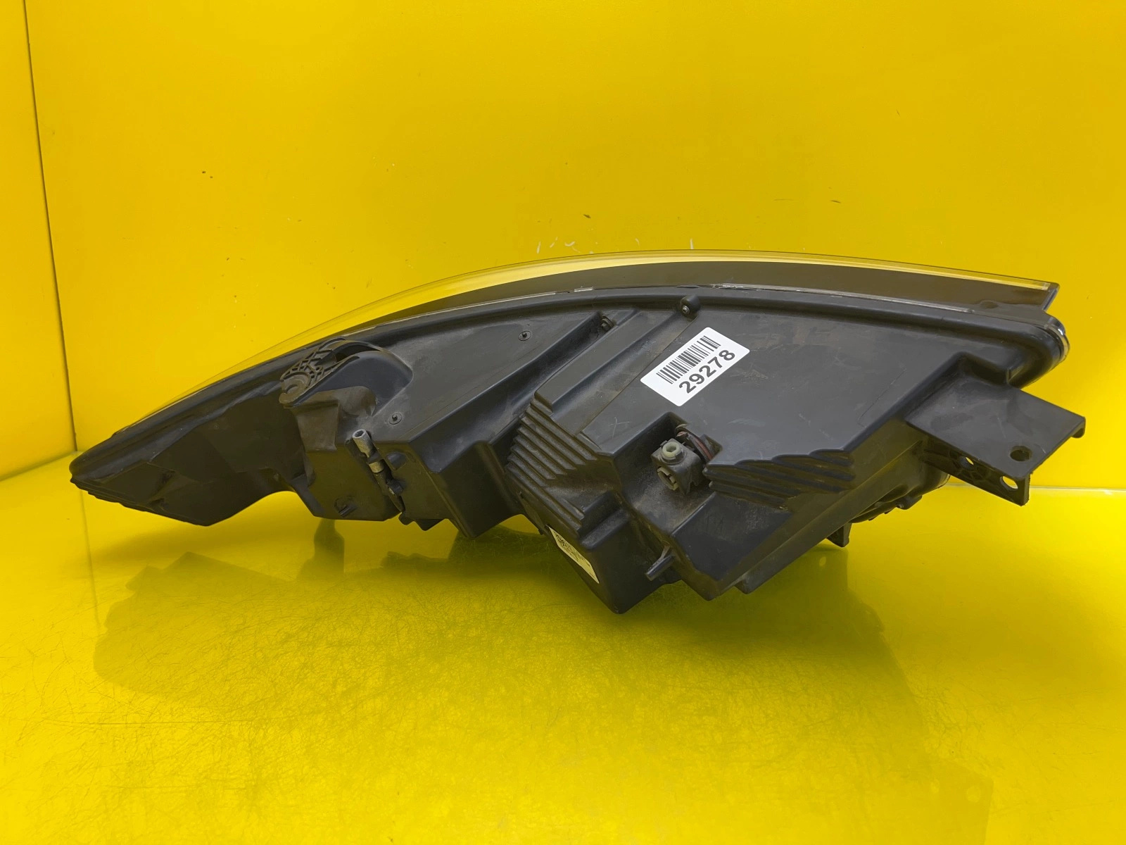 Reflektor Lampa Lewa Ford Explorer LB5B-13W030-GK Autolamps 4 Reflektor Lampa Lewa Ford Explorer LB5B-13W030-GK