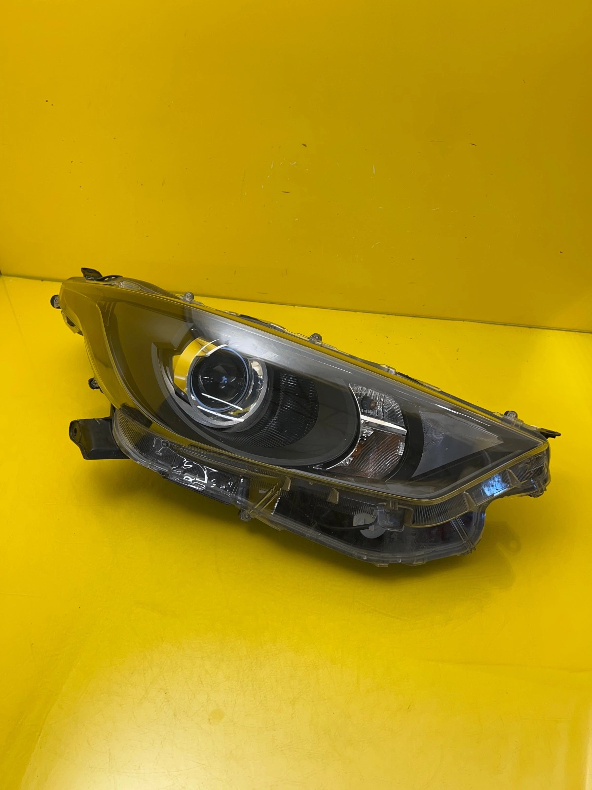 Reflektor Lampa Prawa Toyota Yaris IV 4 Zwykła H7 19-23 K0-6 Autolamps Reflektor Lampa Prawa Toyota Yaris IV 4 Zwykła H7 19-23 K0-6